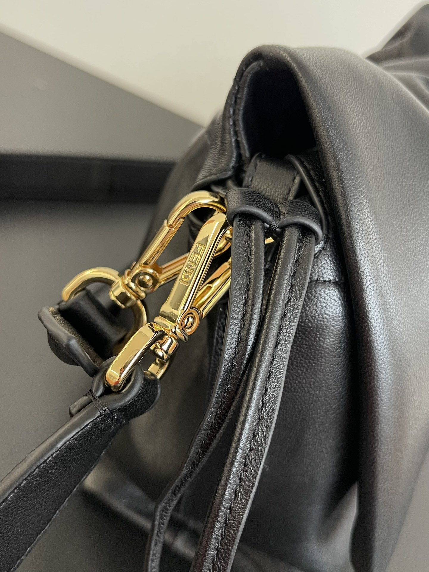 [TOP] FENDI Mamma Baguette Bag 26.5x8.5x18cm - Black