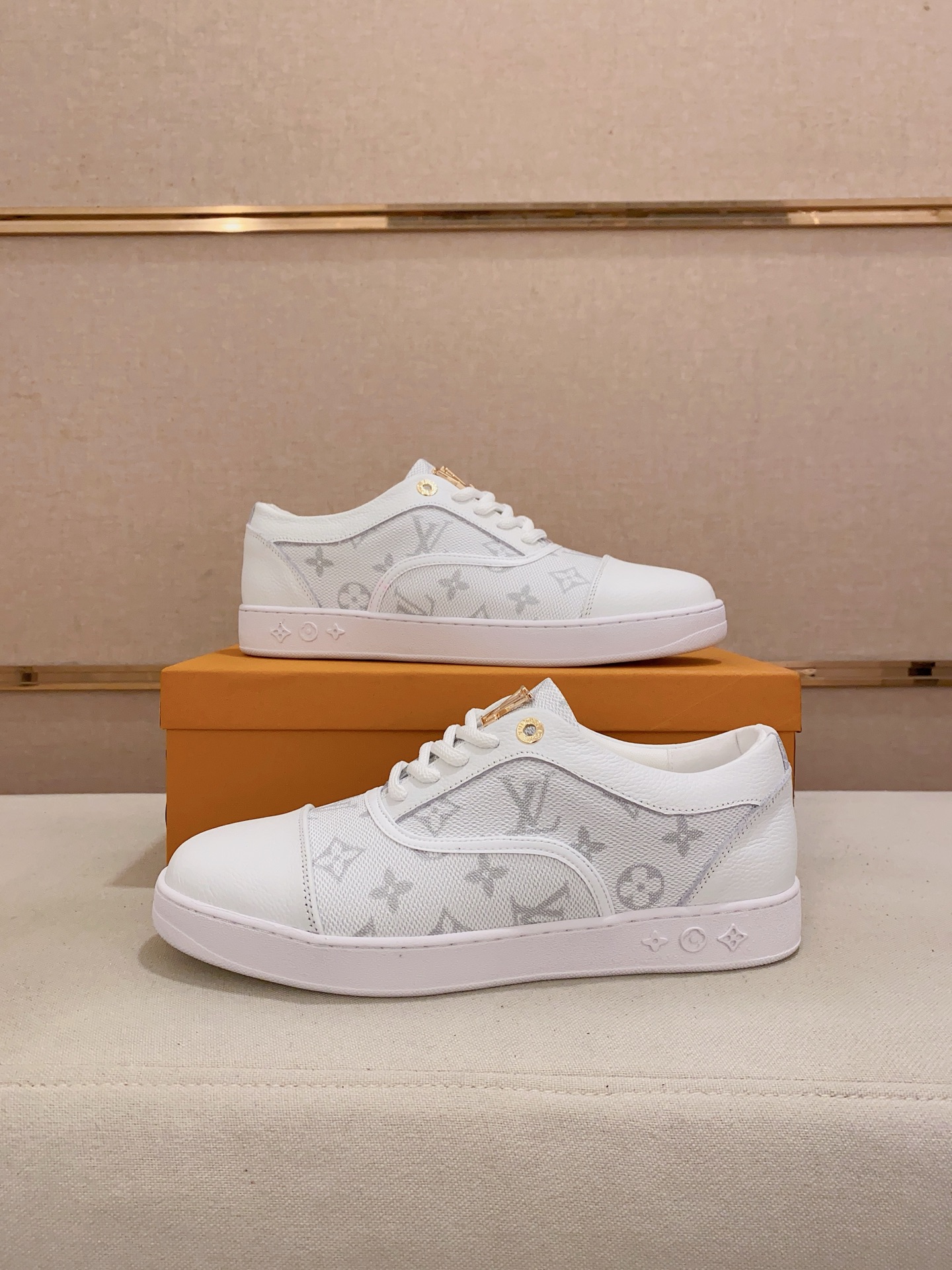 [TOP] Louis Vuitton LV Men's Casual Shoes - 3 Colors