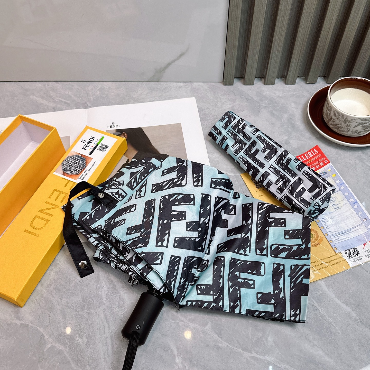 [TOP] FENDI Umbrella - Blue