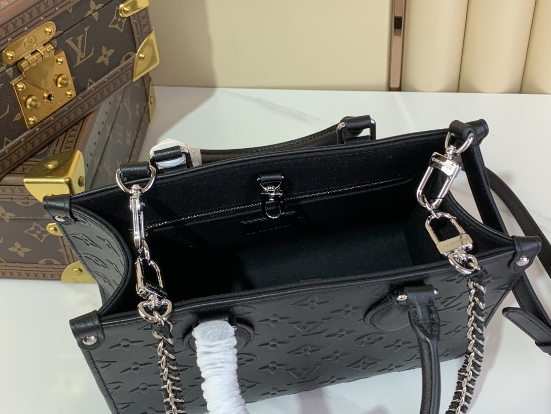 [TOP] Louis Vuitton LV On The Go Tote Bag Monogram Bold 25x19x11.5cm - Black