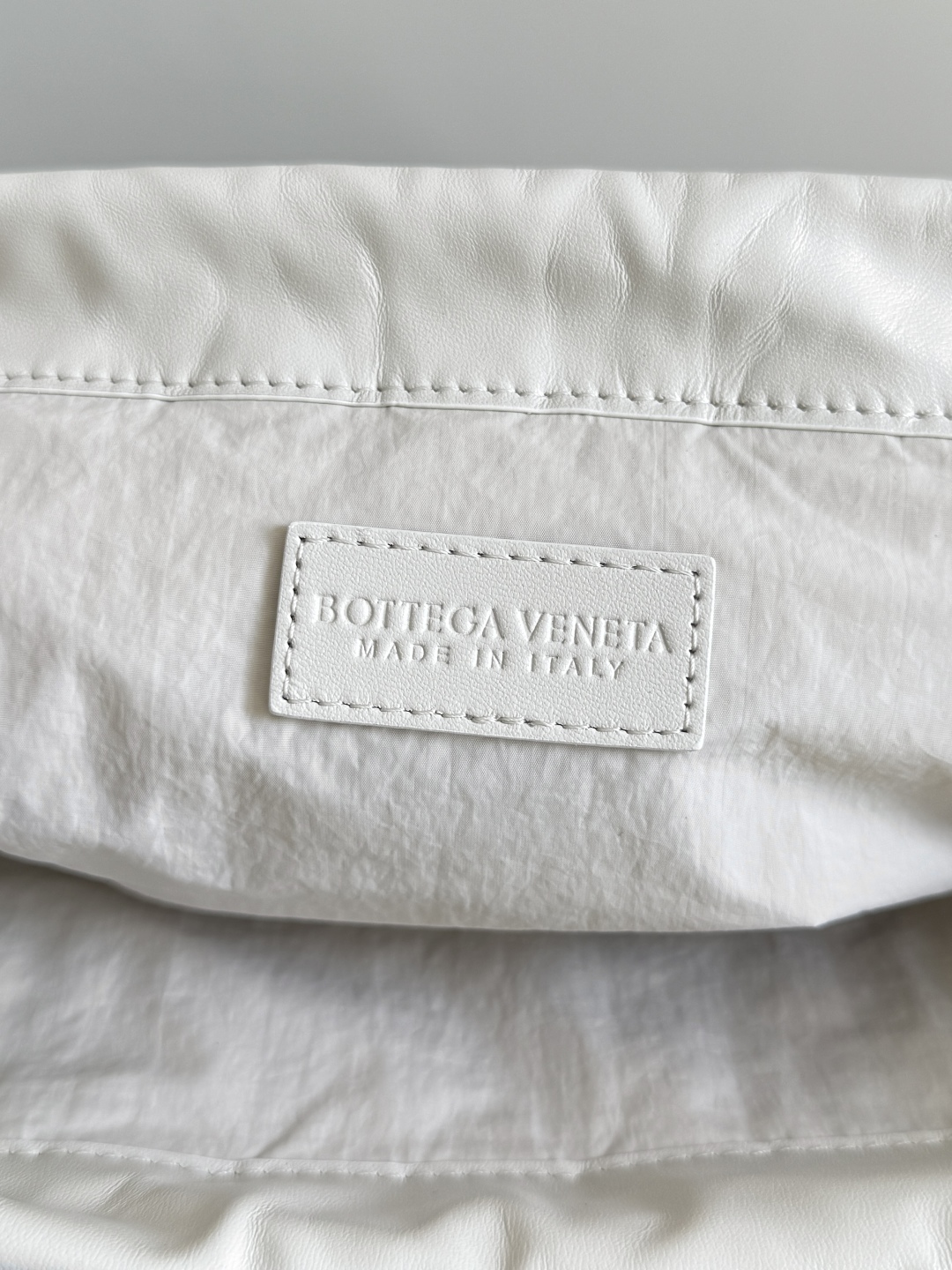 [TOP] Bottega Veneta BV Dustbag 32x23x1cm - White