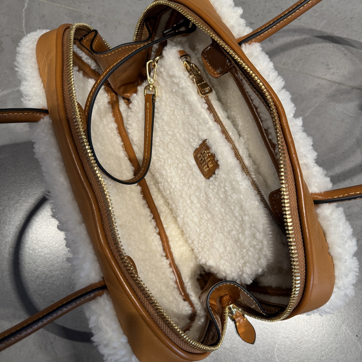 [TOP] Miu Miu Briefcase Calfskin/Lambswool 28*12*9cm/34*10*23cm - Brown