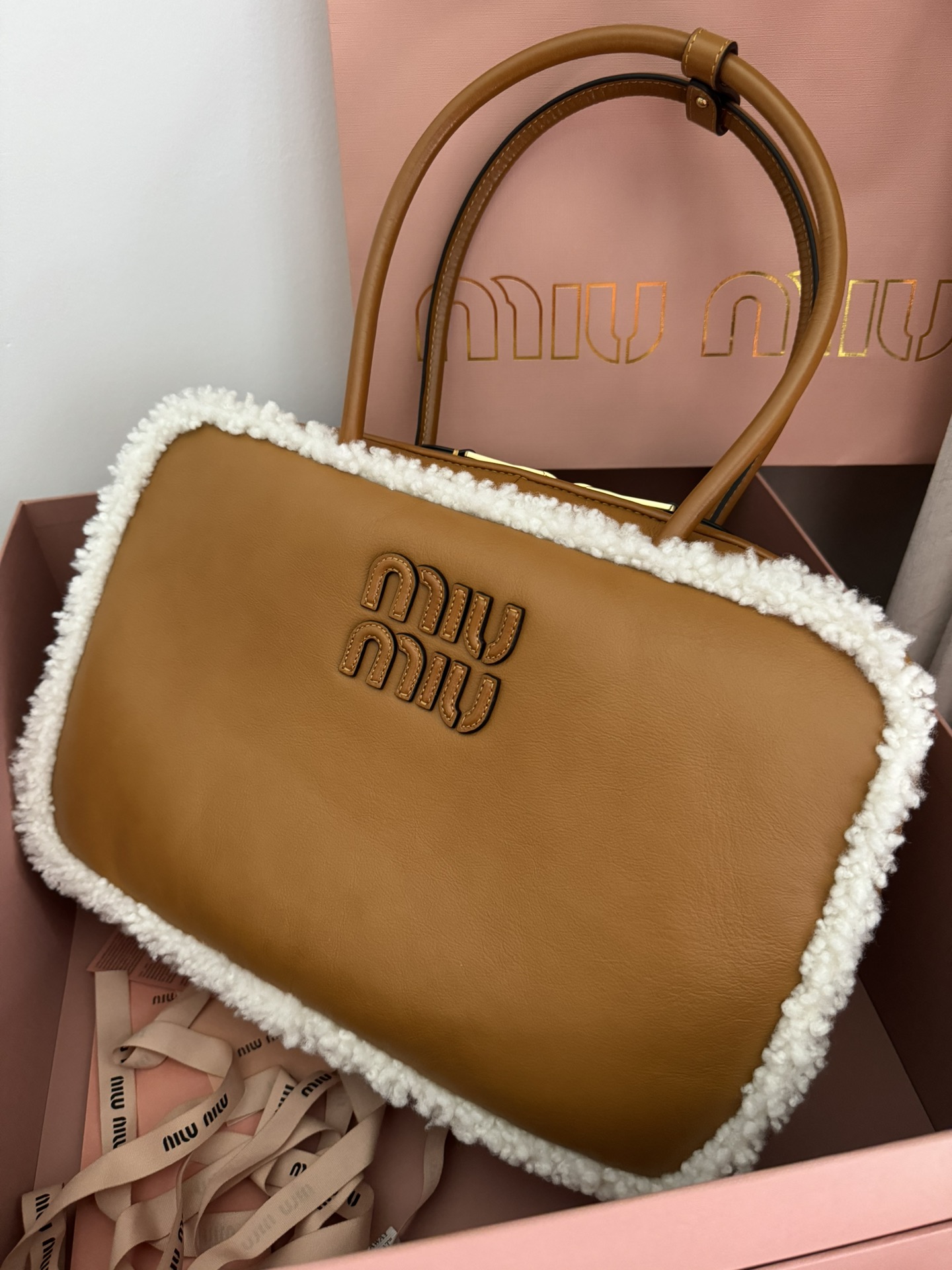 [TOP] Miu Miu Briefcase Calfskin/Lambswool 28*12*9cm/34*10*23cm - Brown