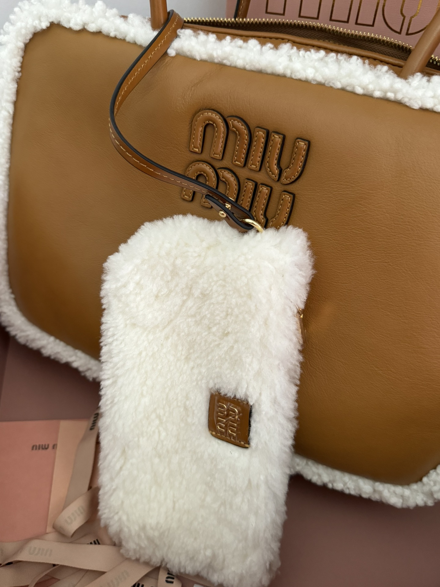 [TOP] Miu Miu Briefcase Calfskin/Lambswool 28*12*9cm/34*10*23cm - Brown