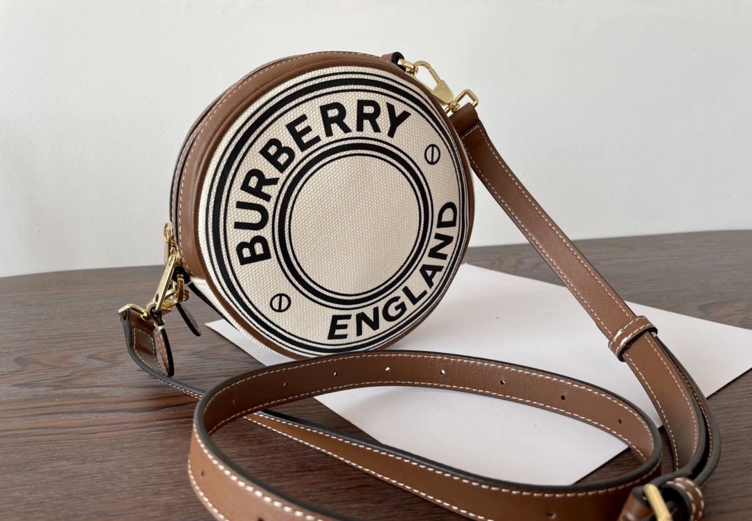 [TOP] BURBERRY Circle Bag 18/18/8.5cm - Beige