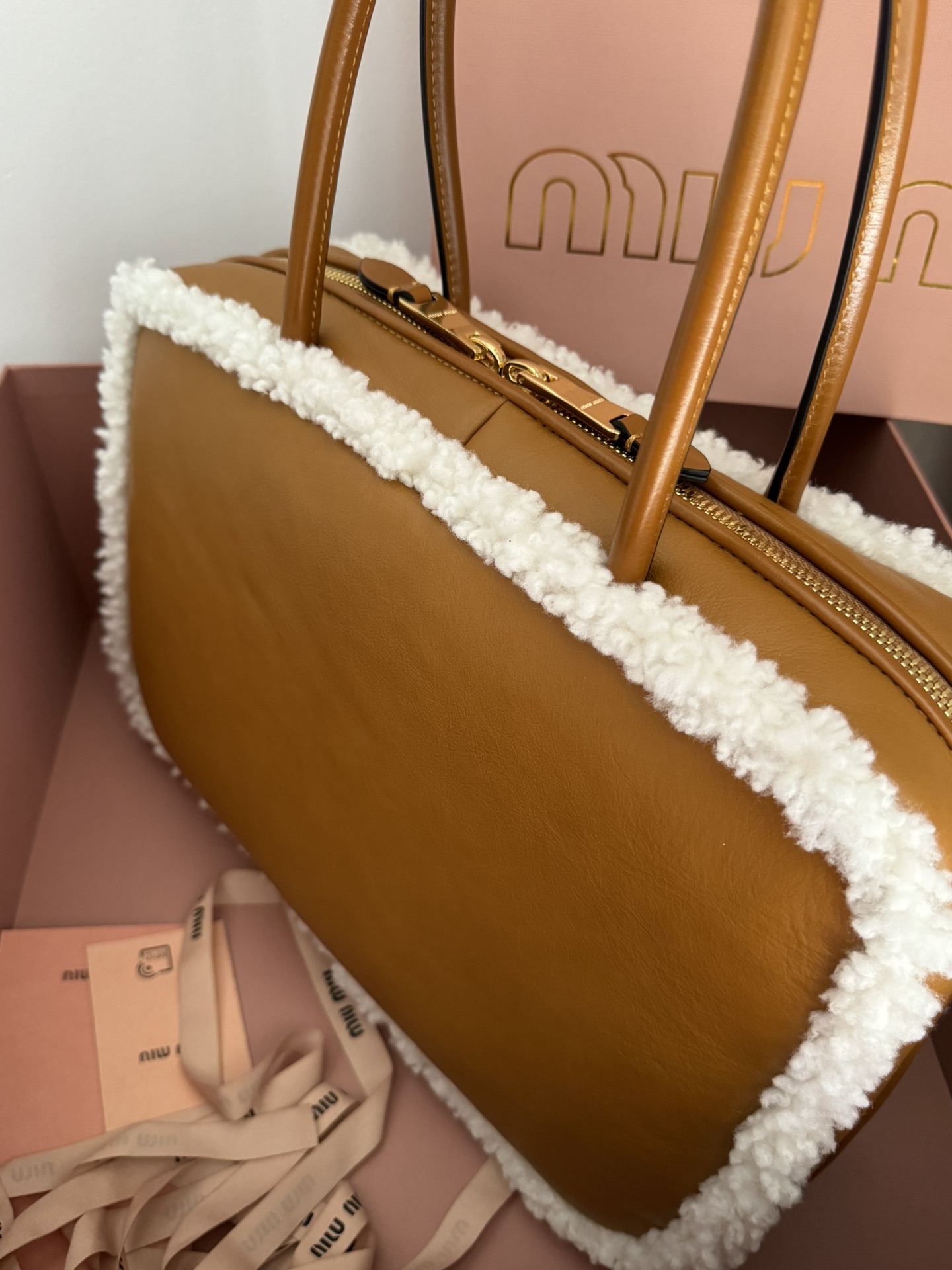 [TOP] Miu Miu Briefcase Calfskin/Lambswool 28*12*9cm/34*10*23cm - Brown