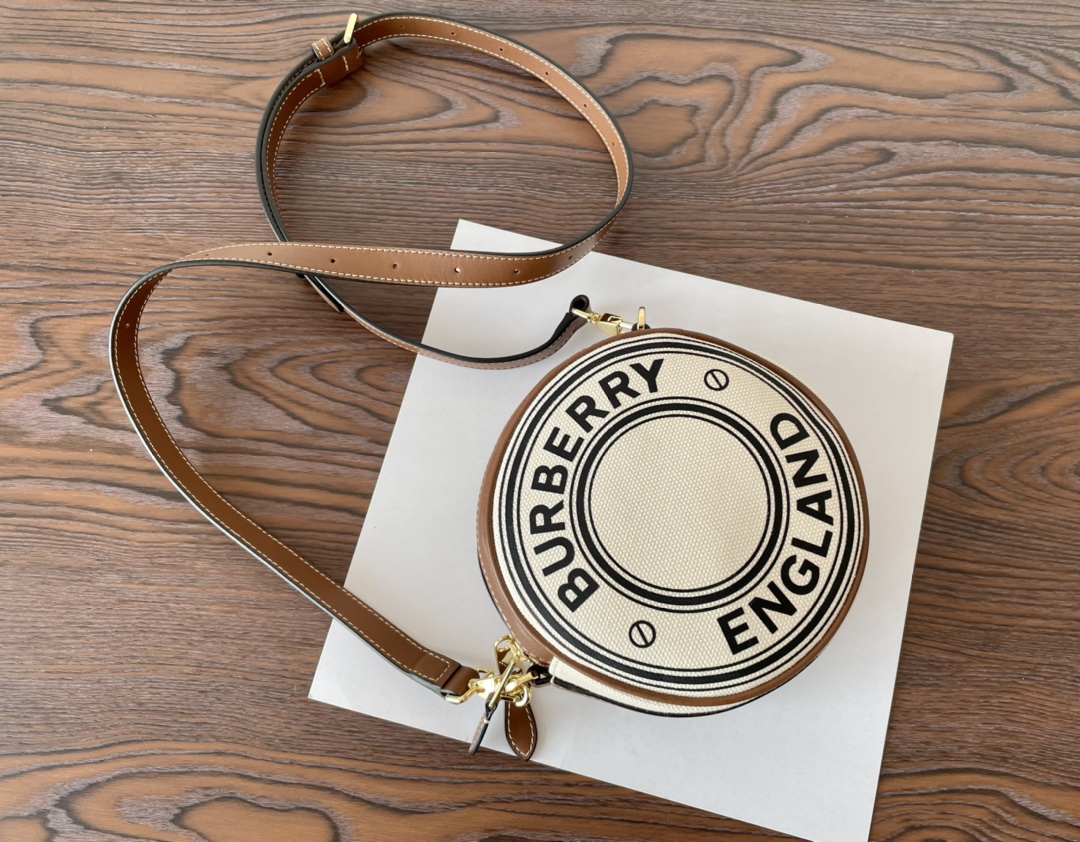 [TOP] BURBERRY Circle Bag 18/18/8.5cm - Beige