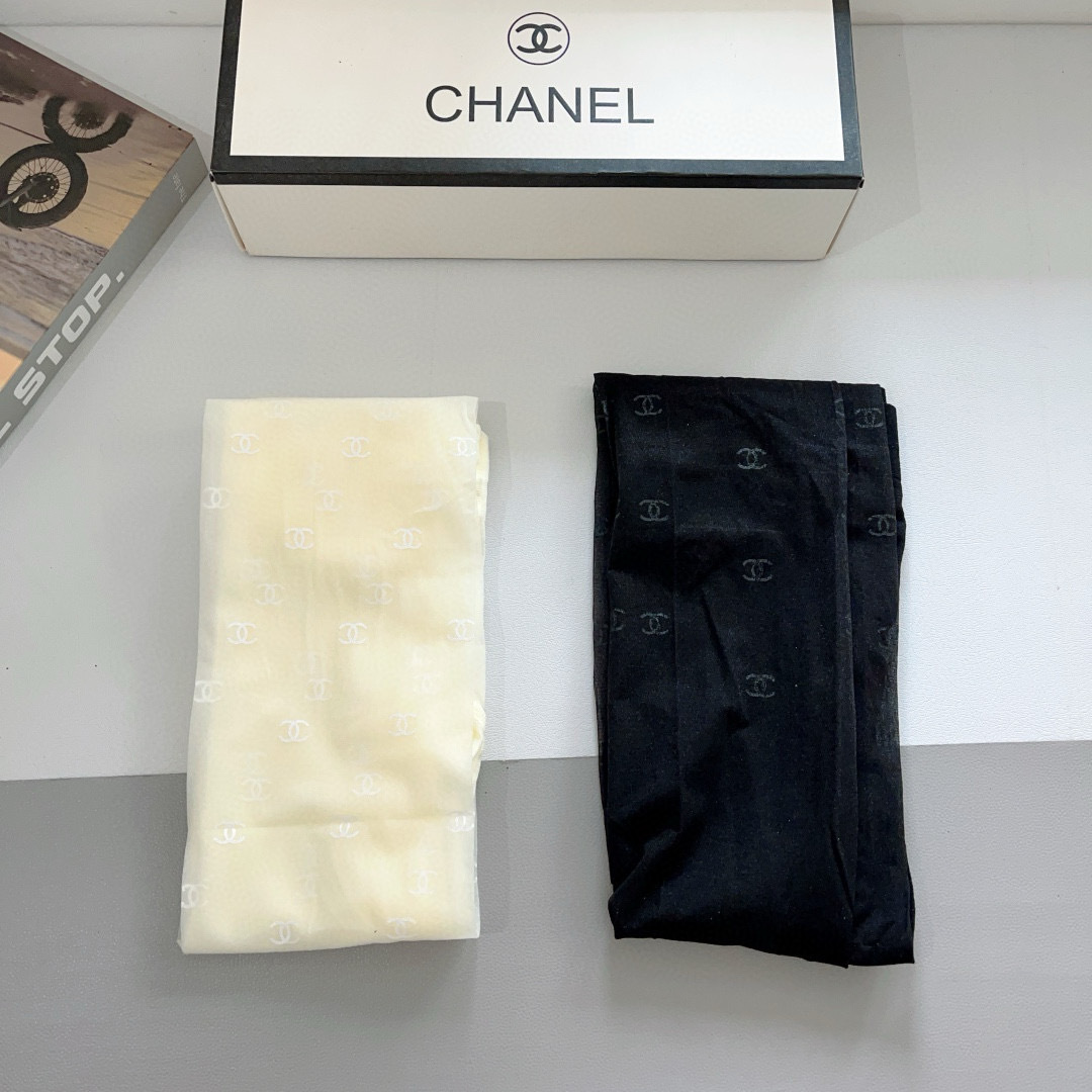 [TOP] CHANEL Offset Printed Logo Stockings - 2 Color