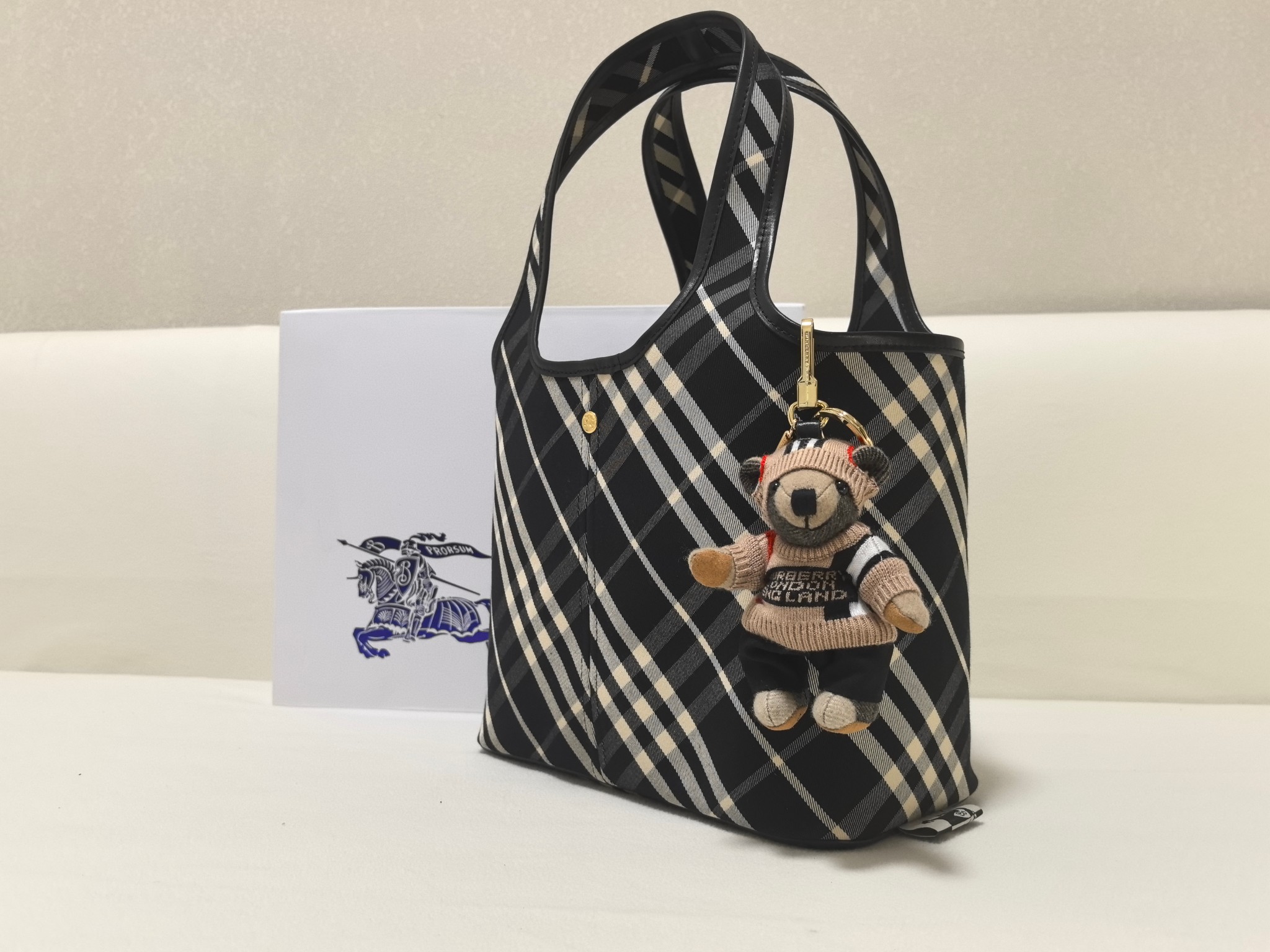 [TOP] BURBERRY Tote Bag 41x14x26cm - 2 Color