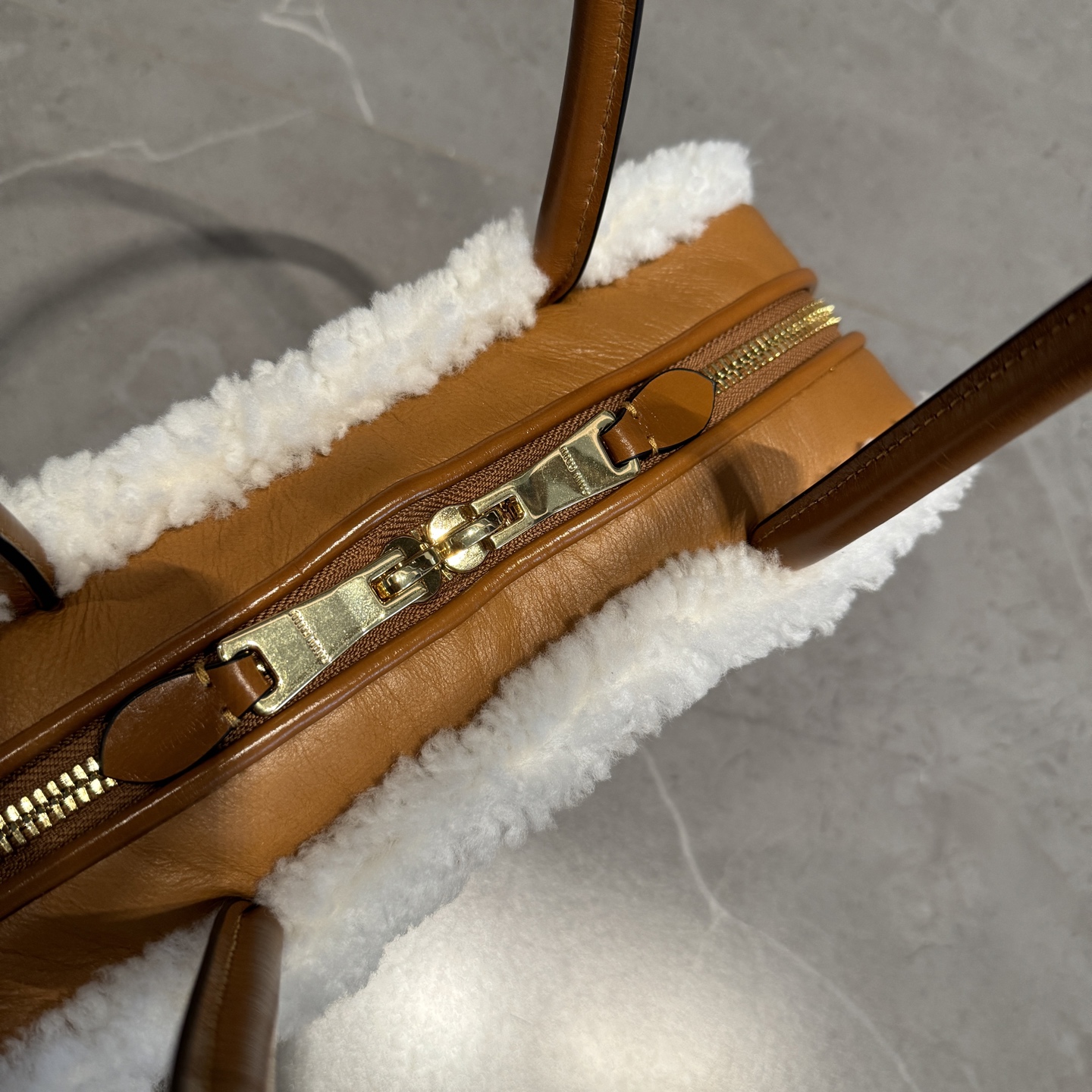[TOP] Miu Miu Briefcase Calfskin/Lambswool 28*12*9cm/34*10*23cm - Brown