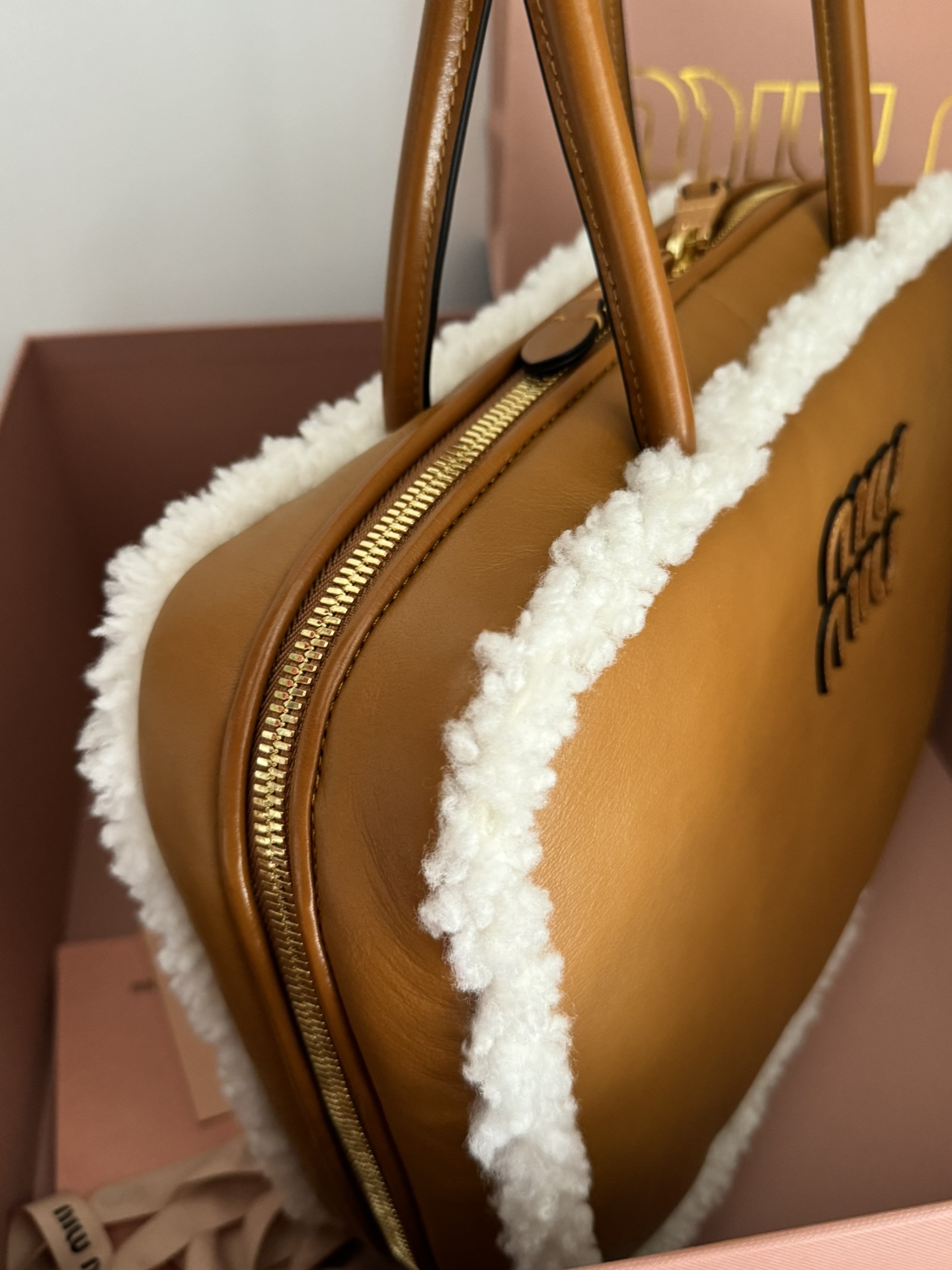 [TOP] Miu Miu Briefcase Calfskin/Lambswool 28*12*9cm/34*10*23cm - Brown