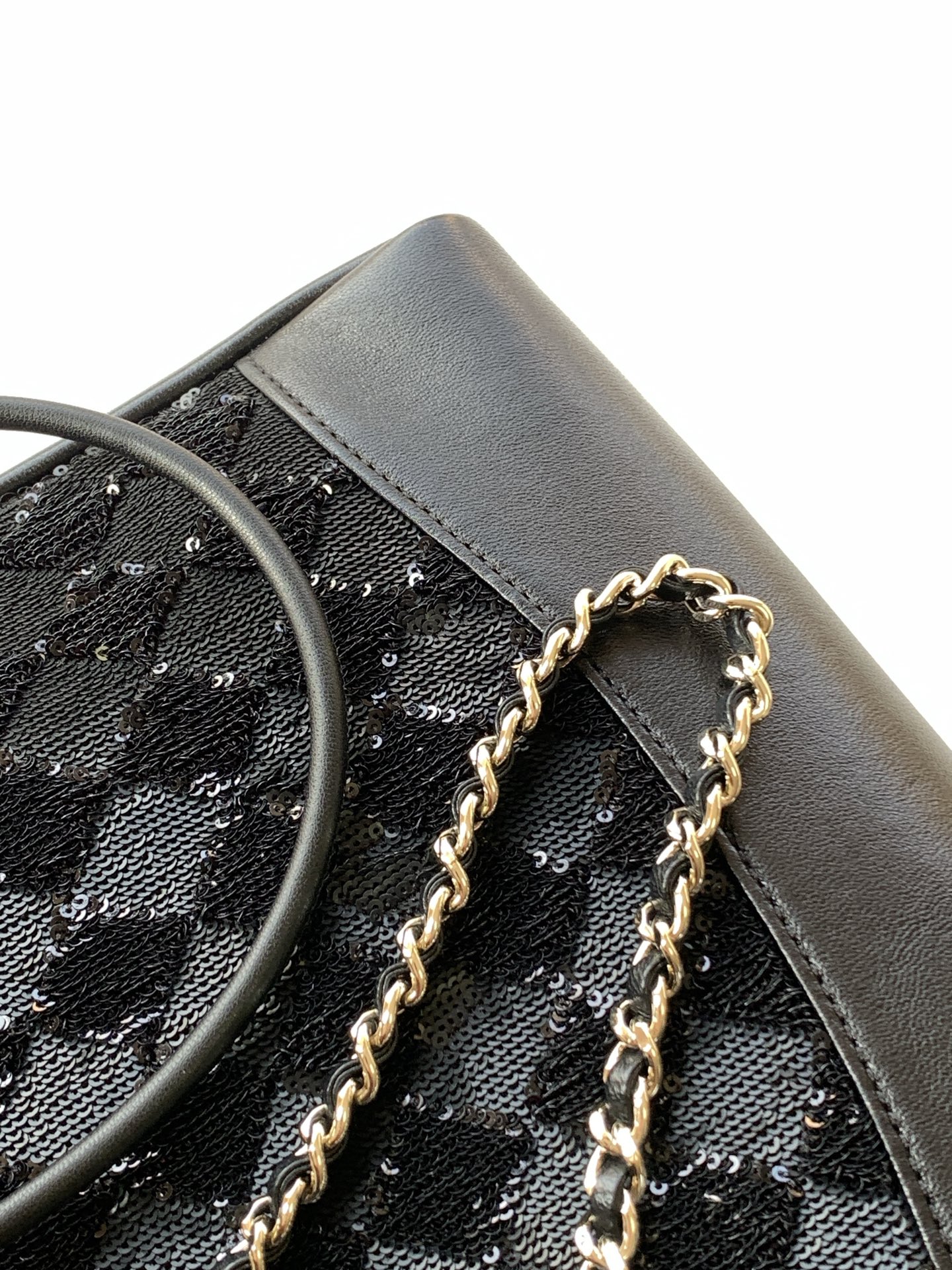 [TOP] CHANEL Bead Bag Sheepskin 17.5*20.5*4cm/22*5*23cm - Black