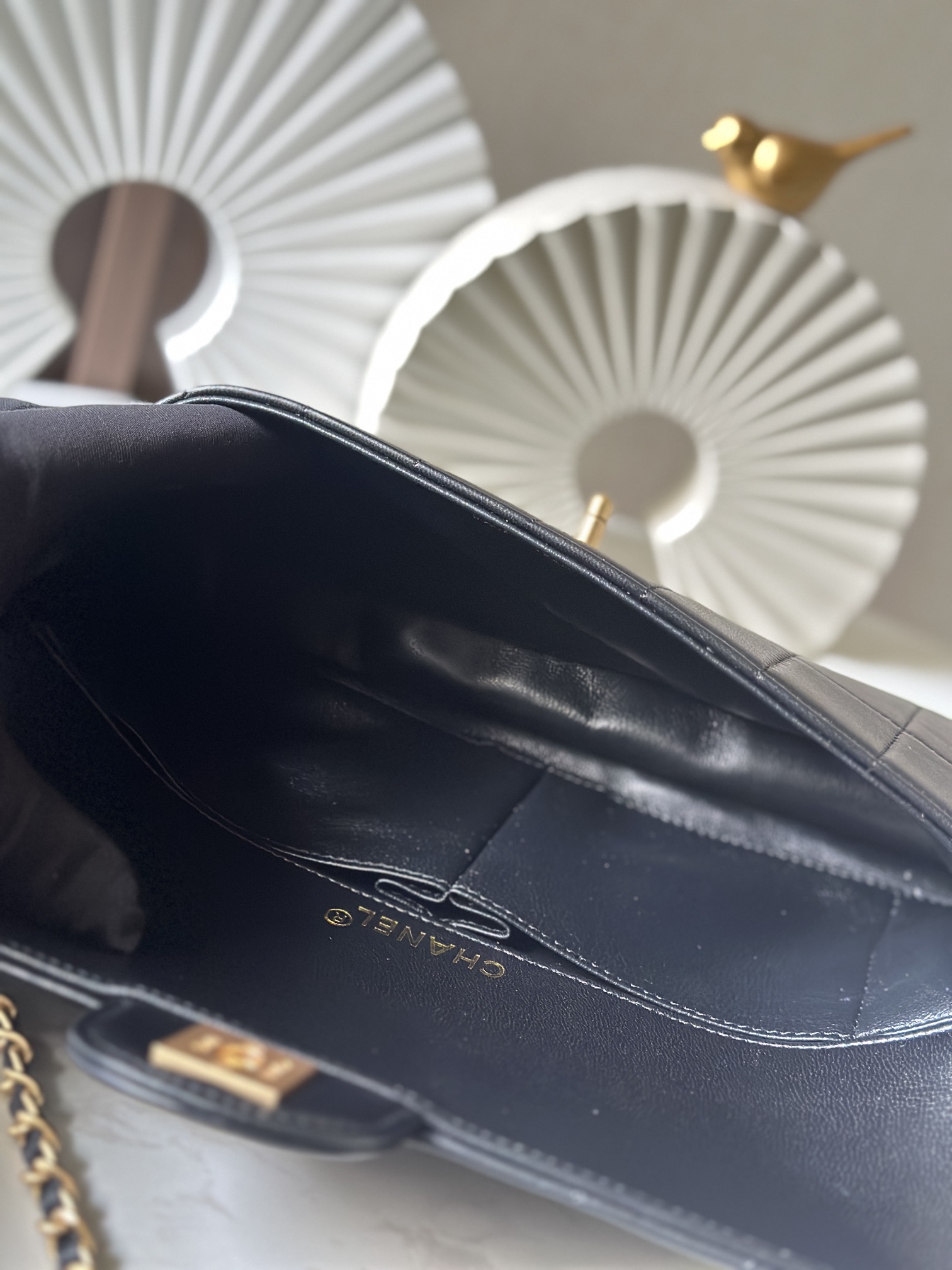 [TOP] CHANEL Medieval Ice Lattice Underarm Bag Sheepskin 26×13×4cm - 4 Colour