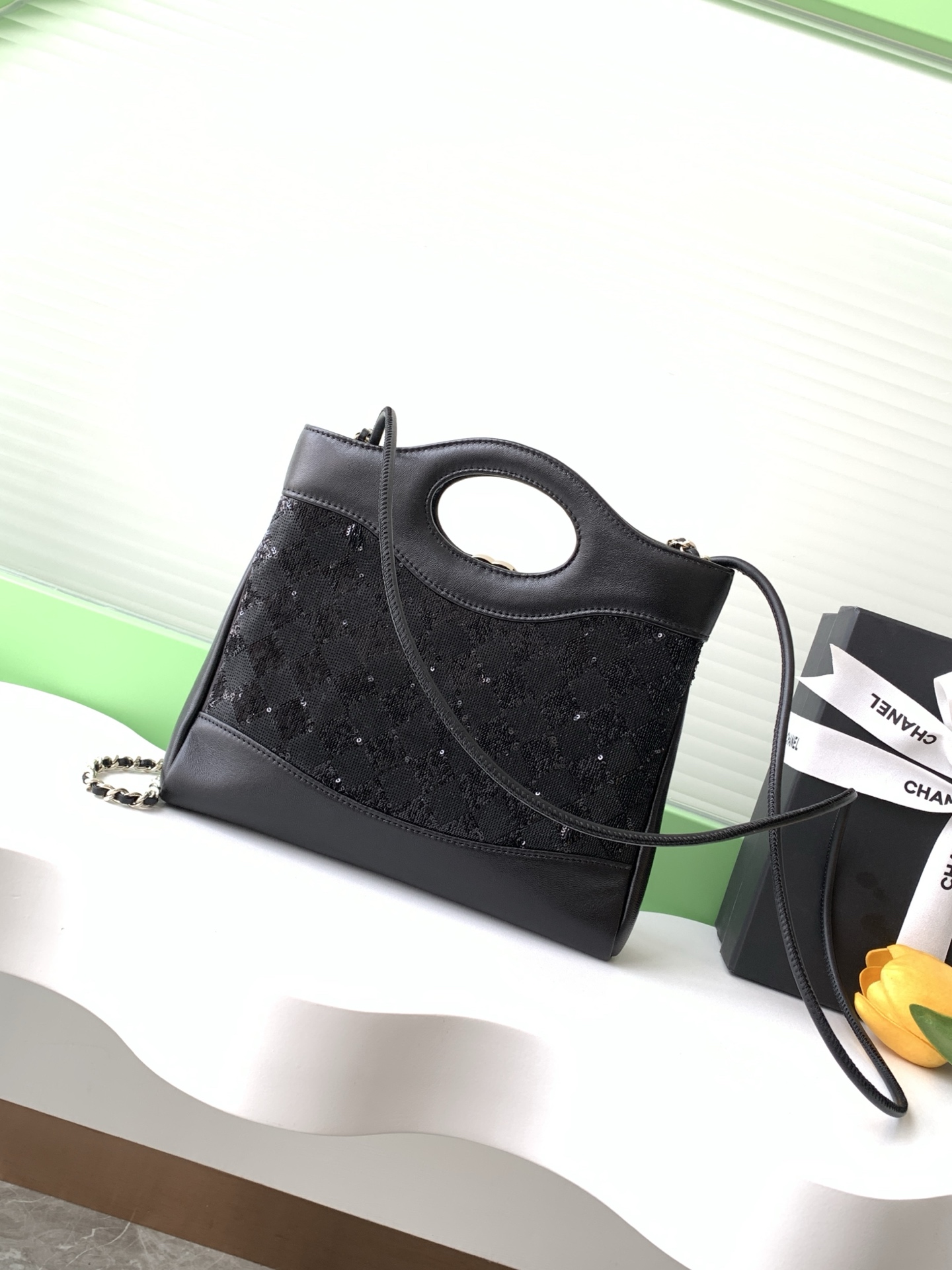 [TOP] CHANEL Bead Bag Sheepskin 17.5*20.5*4cm/22*5*23cm - Black