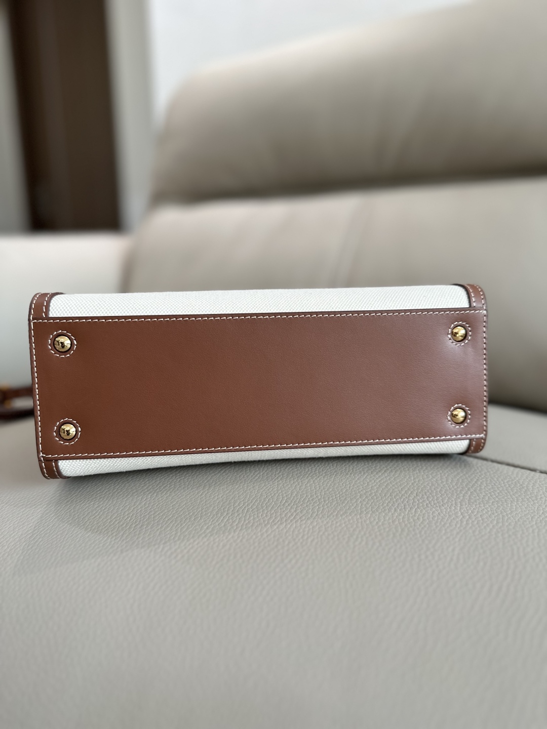 [TOP] BURBERRY Frances Detachable Shoulder Bags 27 x 11 x 20 cm - White/Brown