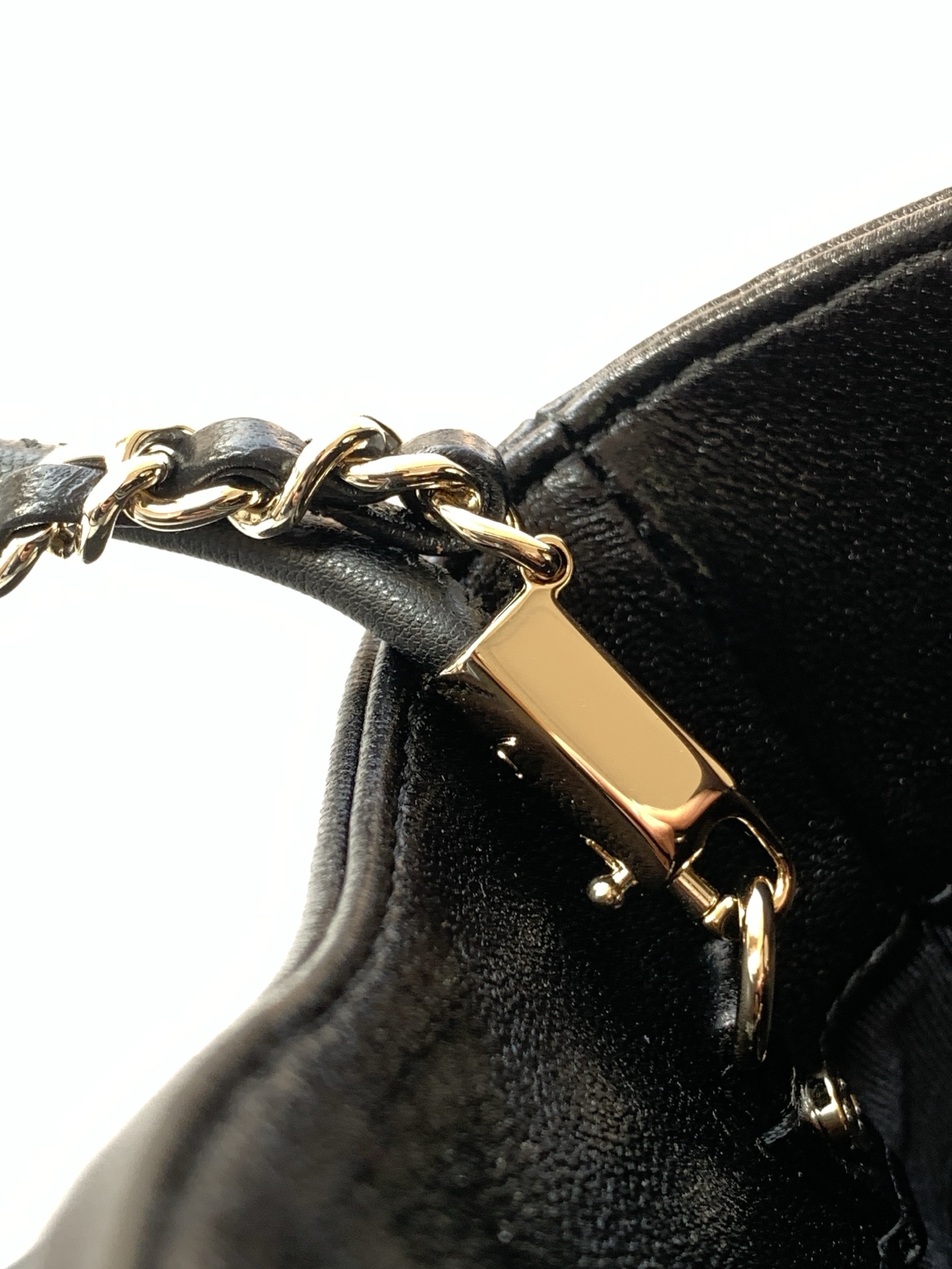 [TOP] CHANEL Bead Bag Sheepskin 17.5*20.5*4cm/22*5*23cm - Black