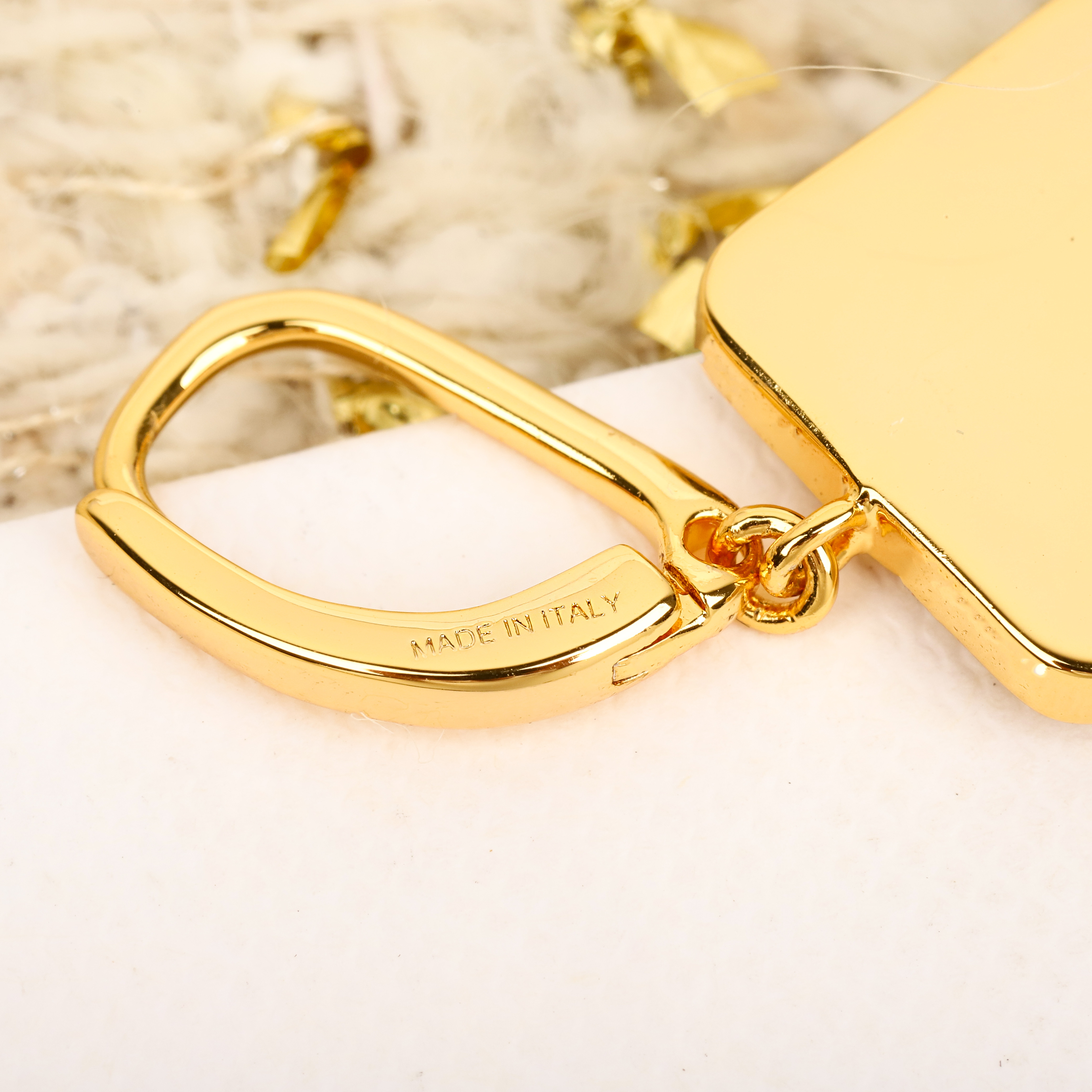 [TOP] CELINE Earrings- Gold