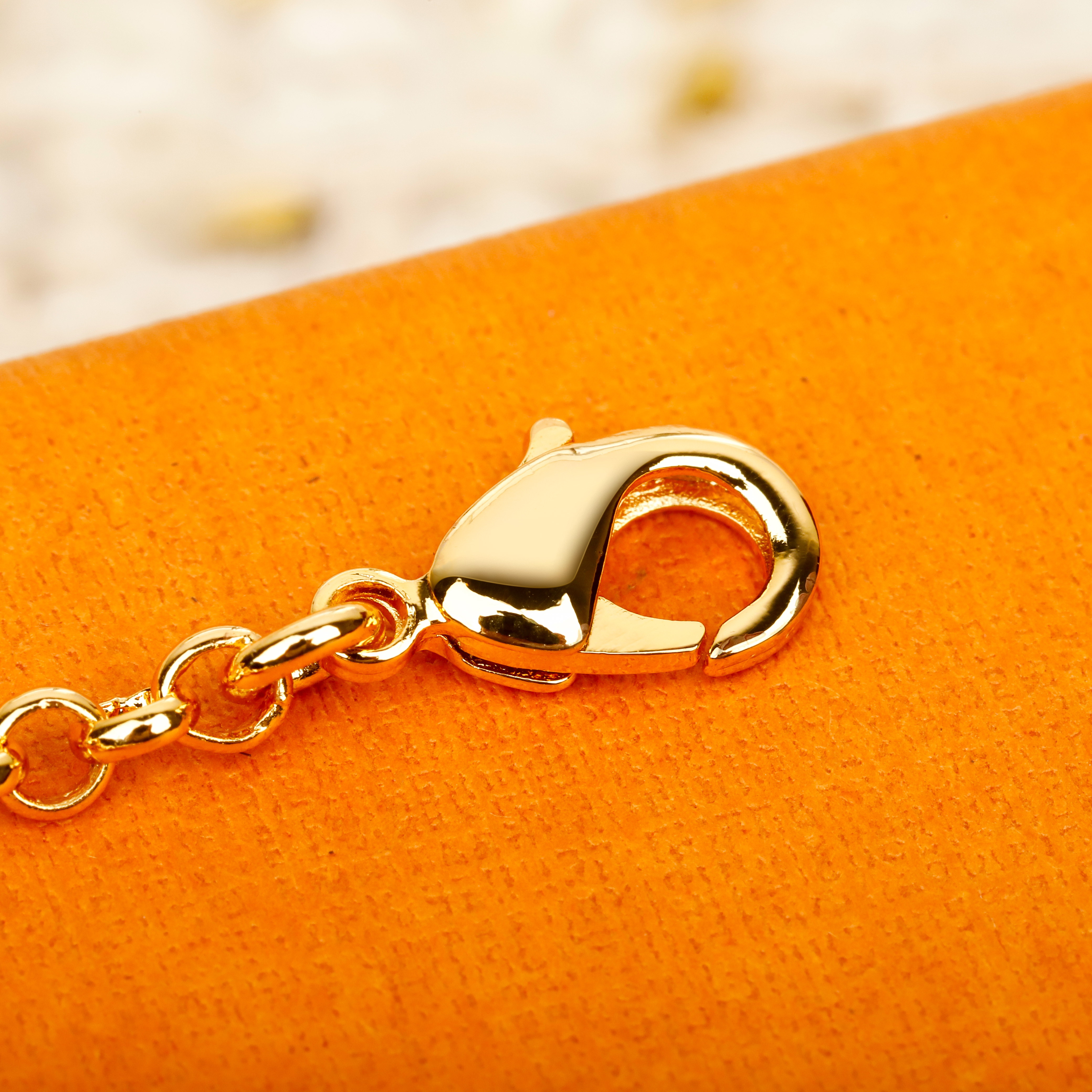 [TOP] Louis Vuitton LV Bracelet - Gold