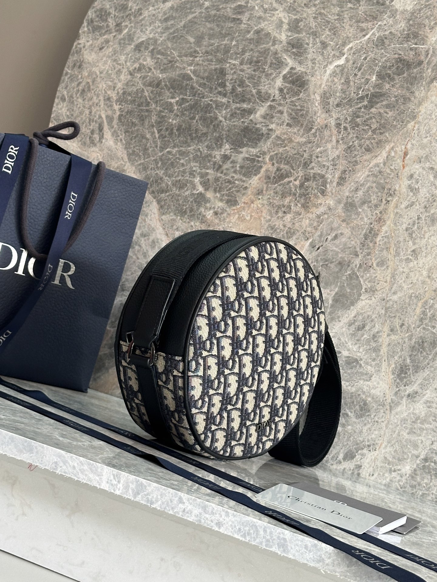 [Top] Christian Dior Men's Dior Yoyo Bag 20 x 20 x 7.5cm - Black