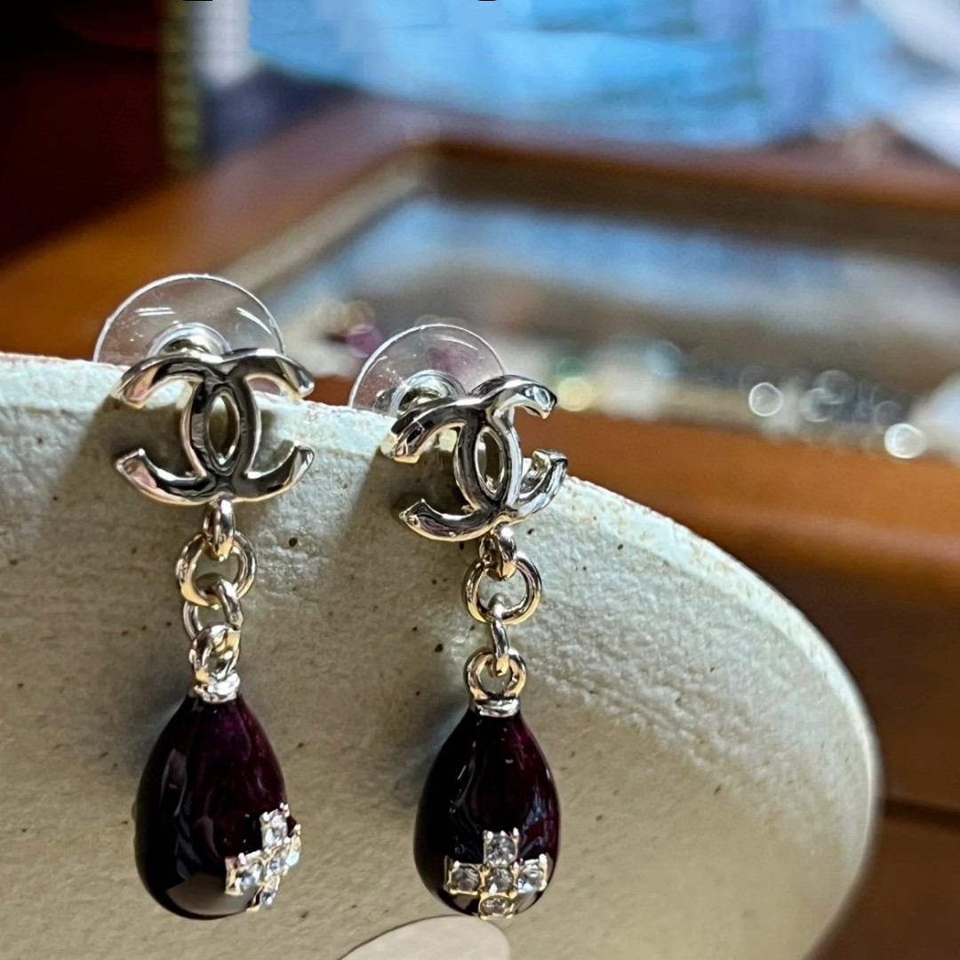 [TOP] CHANEL Earrings-Black