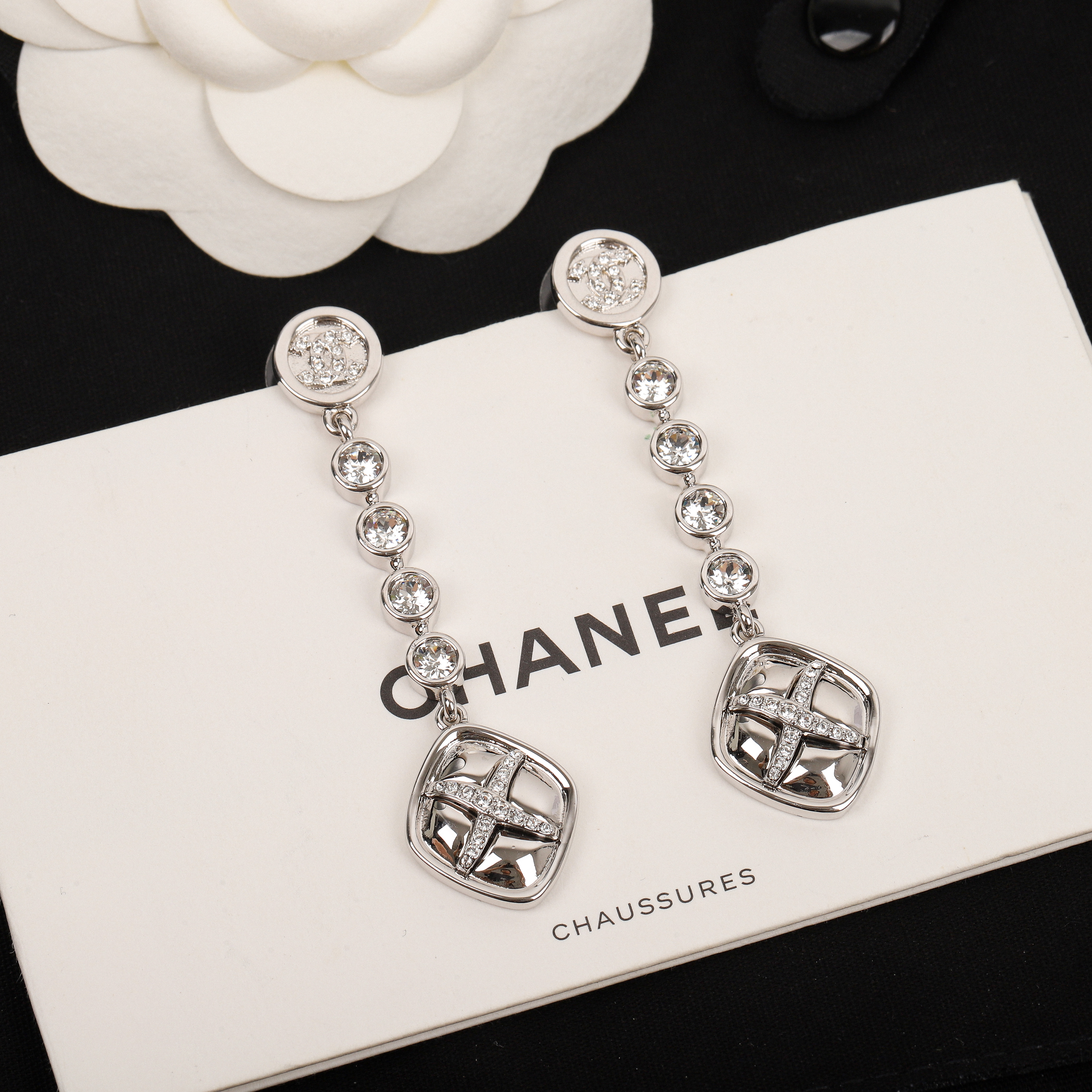 [TOP] CHANEL Earrings- 2 Colors