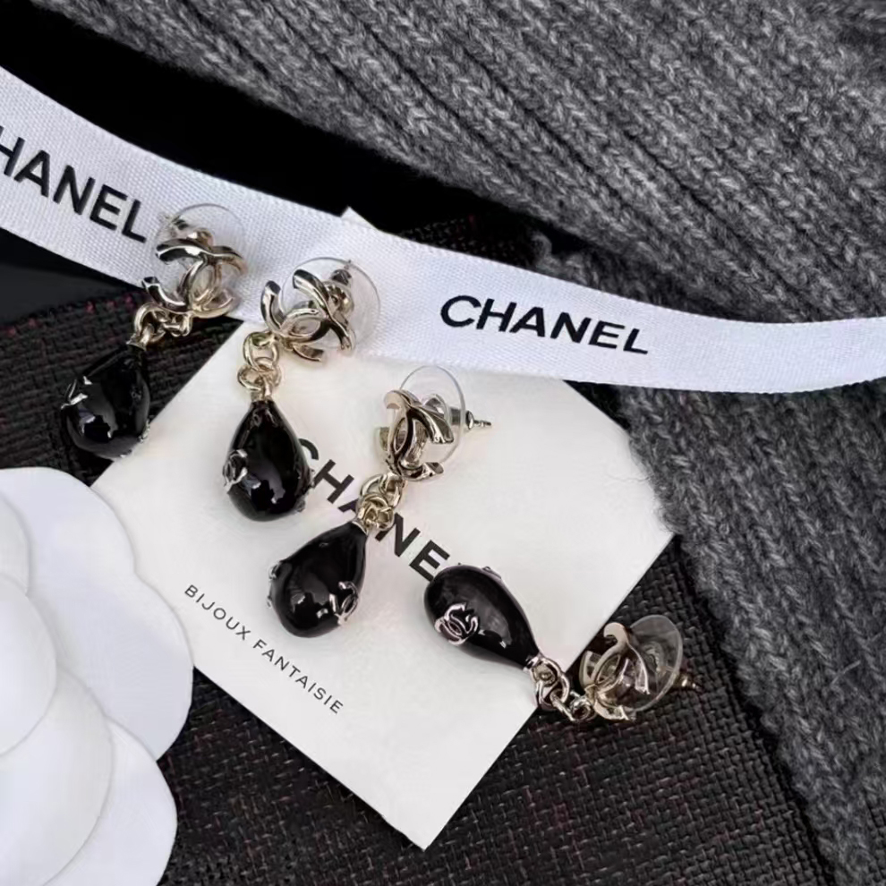 [TOP] CHANEL Earrings-Black