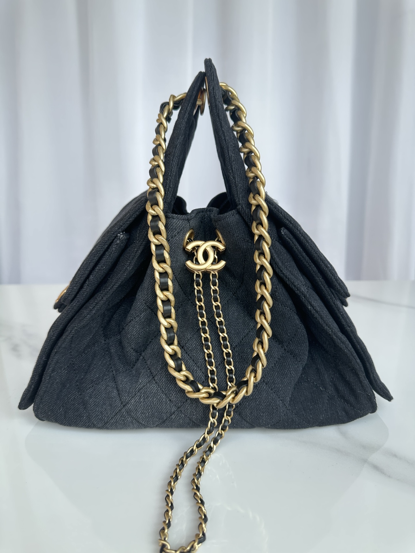 [TOP] CHANEL Hobo Shopping Bag Cowboy 30*26*14cm/40*30*15cm - Black