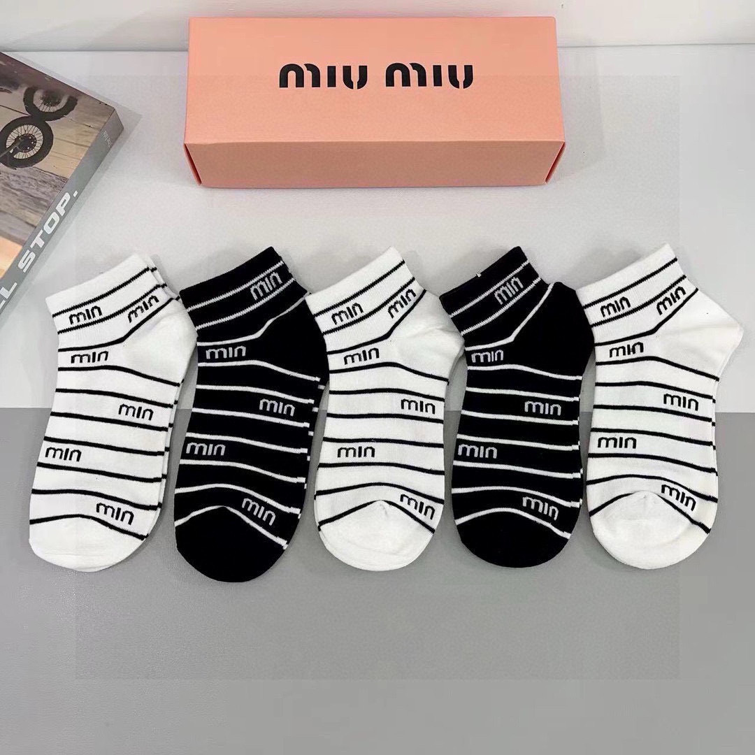 [TOP] Miu Miu Socks - 5 Pieces as a Set
