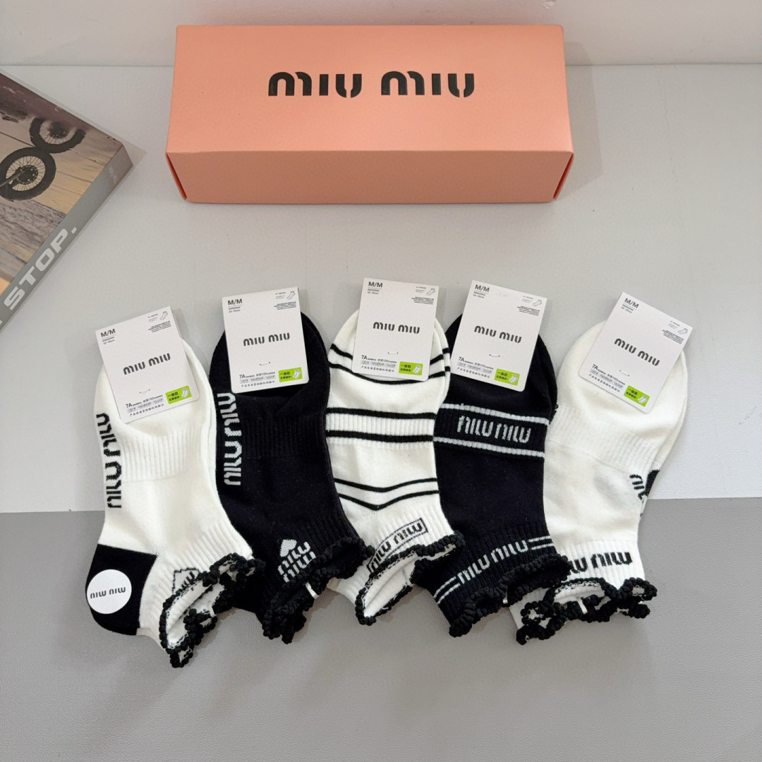 [TOP] Miu Miu Socks - 5 Pieces as a Set