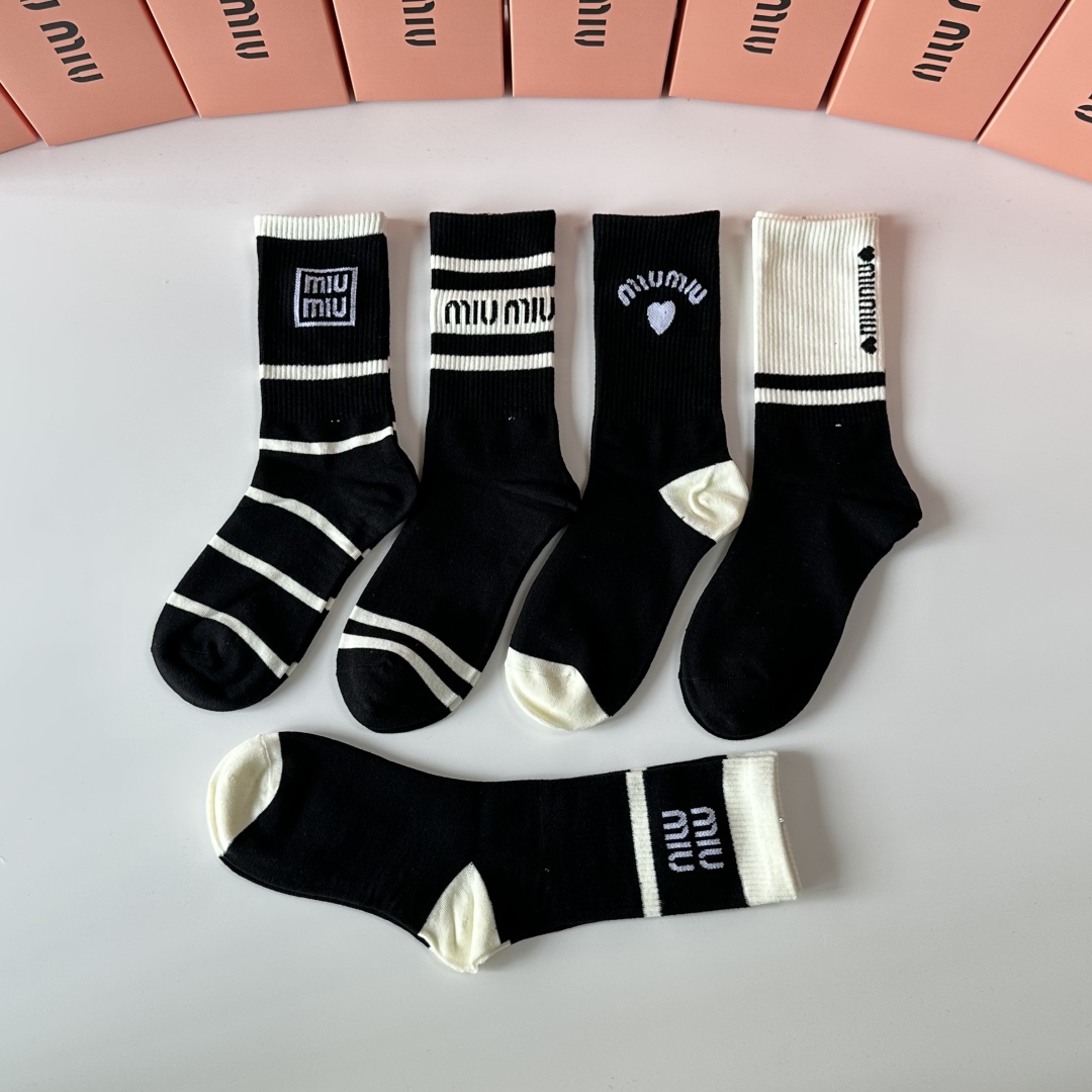 [TOP] Miu Miu Socks - 5 Pieces as a Set
