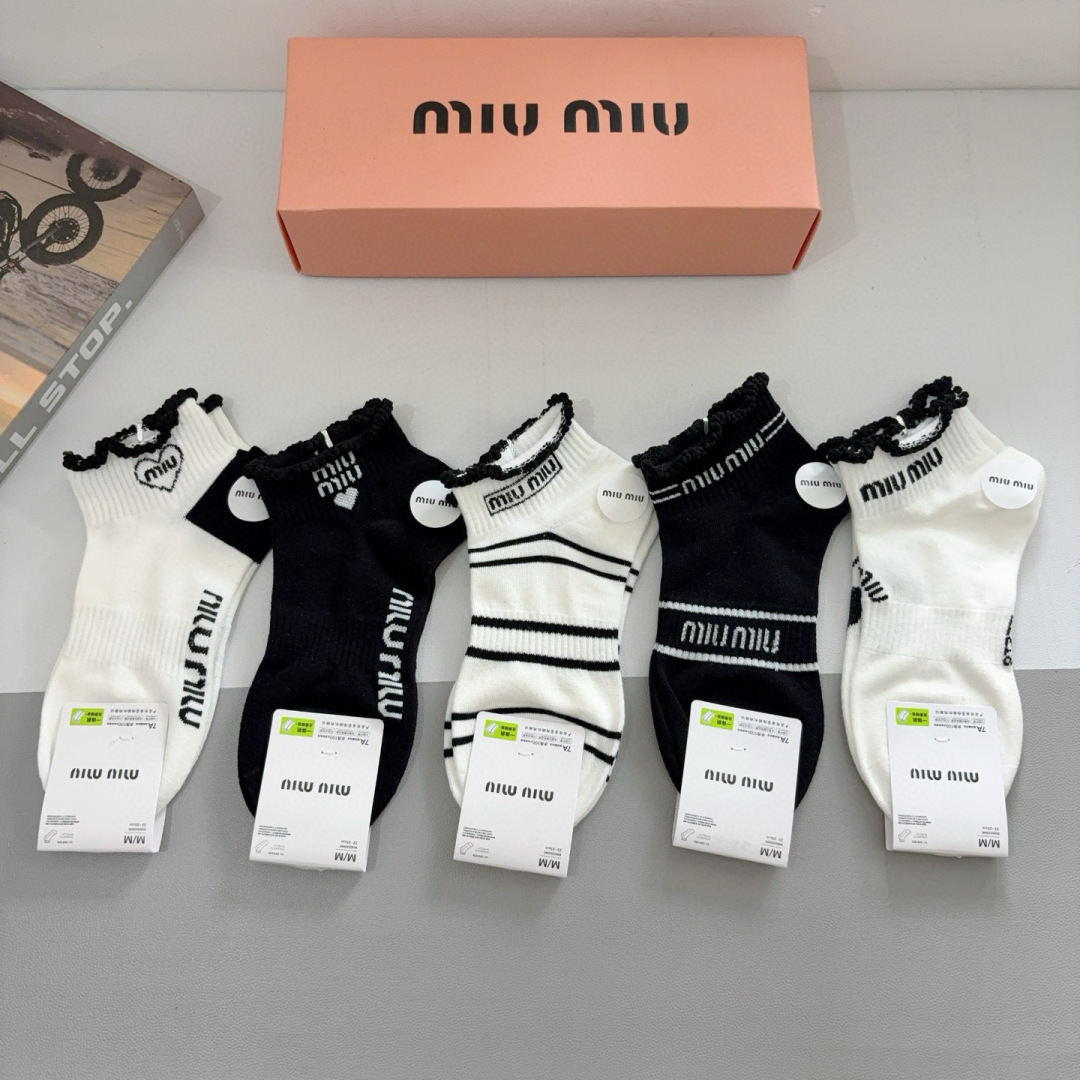 [TOP] Miu Miu Socks - 5 Pieces as a Set