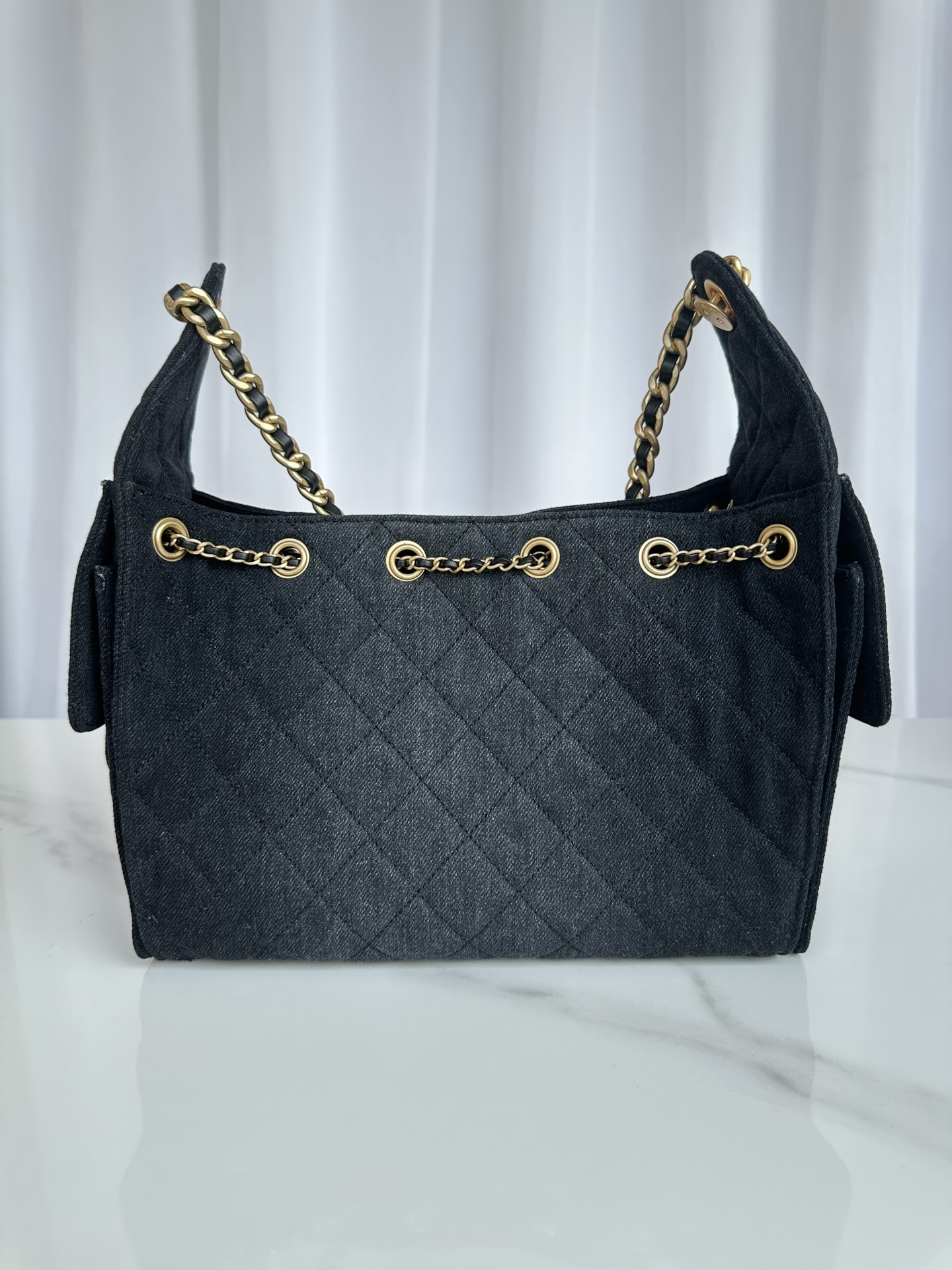 [TOP] CHANEL Hobo Shopping Bag Cowboy 30*26*14cm/40*30*15cm - Black