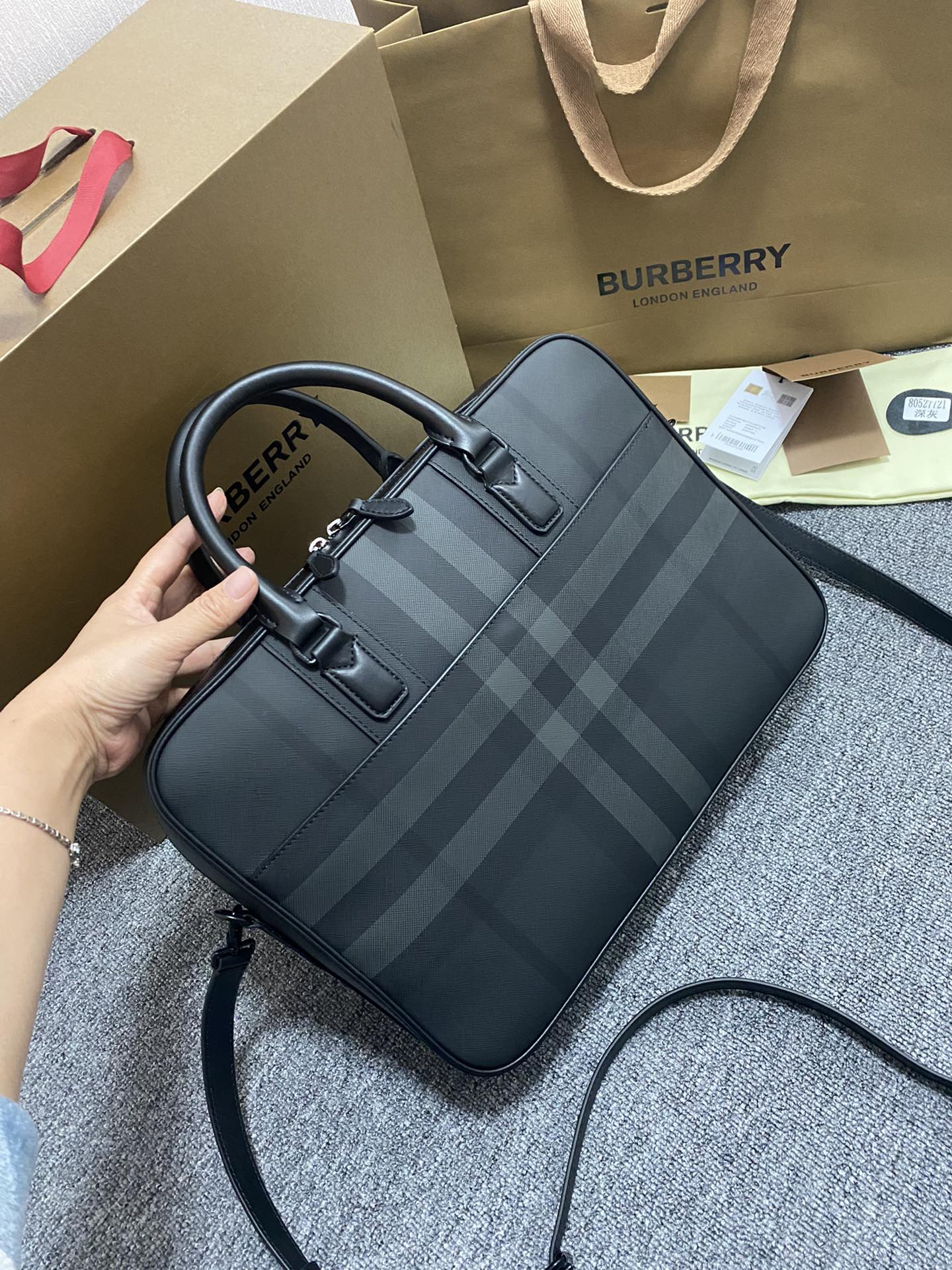 [TOP] BURBERRY Men's Briefcase 38 x 9 x 28cm - 2 Color