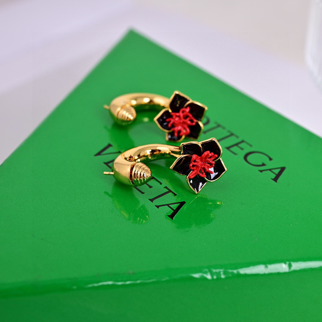 [TOP] Bottega Veneta BV Earring-Gold