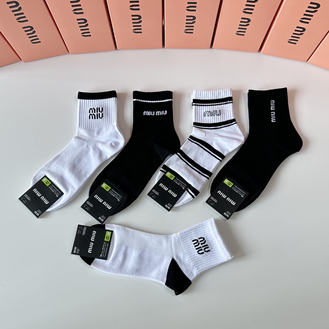 [TOP] Miu Miu Socks - 5 Pieces as a Set