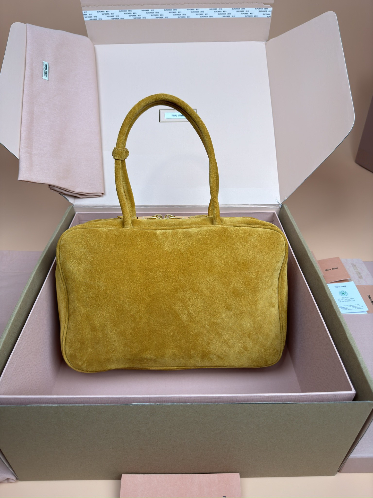 [TOP] Miu Miu Beau Suede Cow Leather Handbag 34x23x10cm - 2 Colour