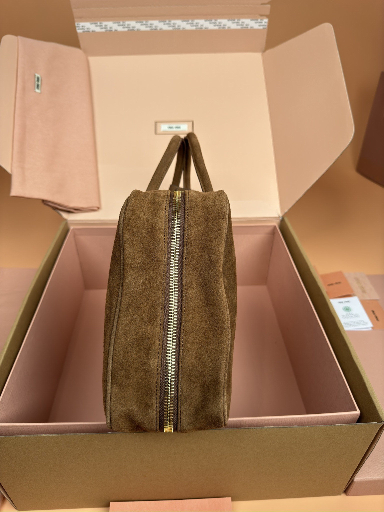 [TOP] Miu Miu Beau Suede Cow Leather Handbag 34x23x10cm - 2 Colour