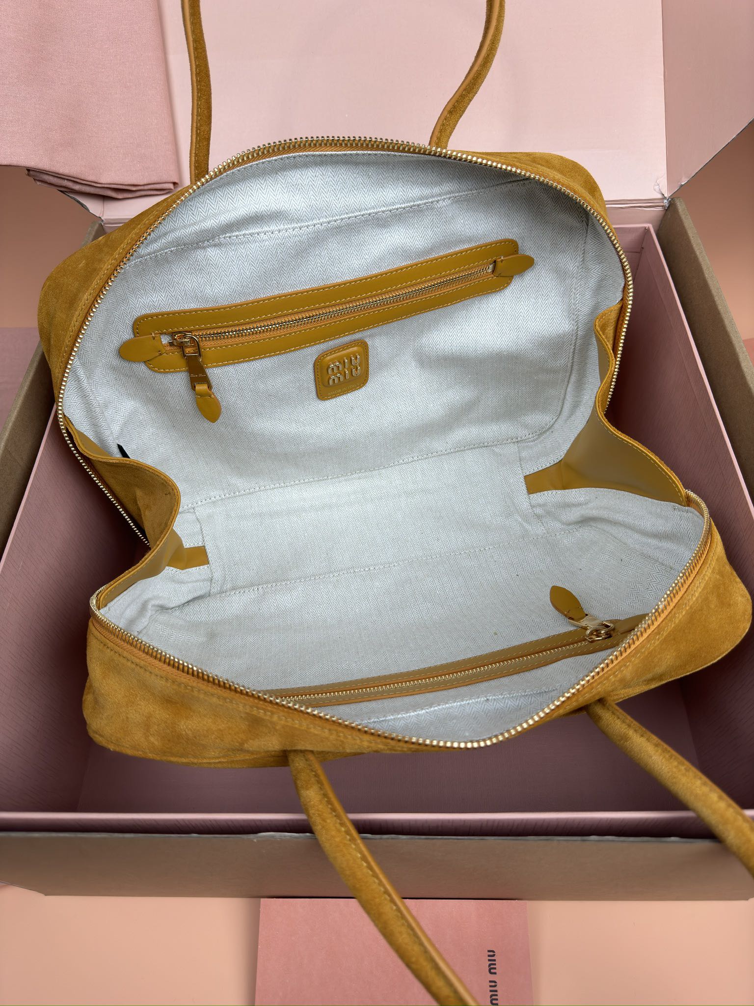 [TOP] Miu Miu Beau Suede Cow Leather Handbag 34x23x10cm - 2 Colour