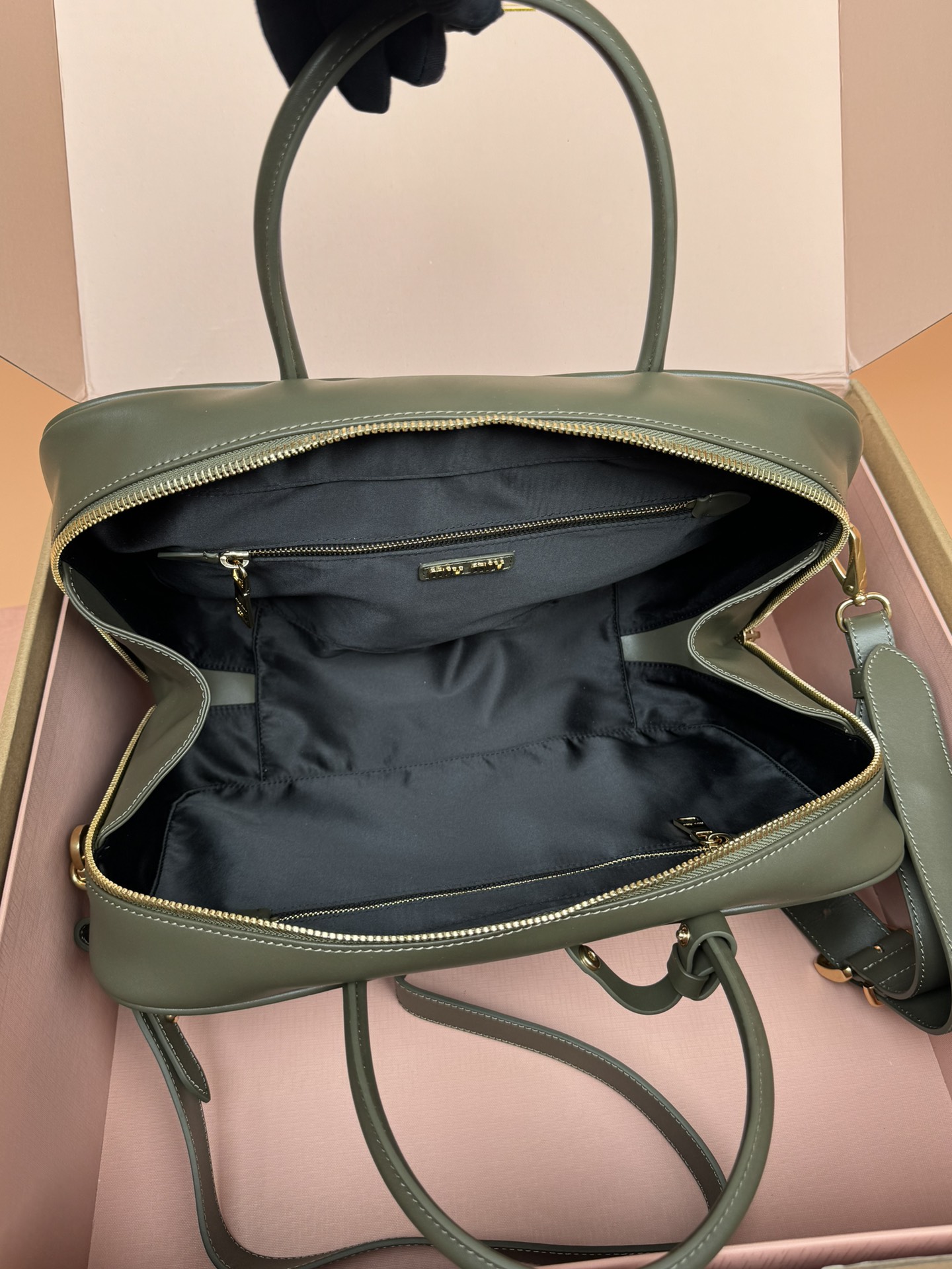 [TOP] Miu Miu Beau Leather Handbag 34 x 23 x 10cm - 3 Color