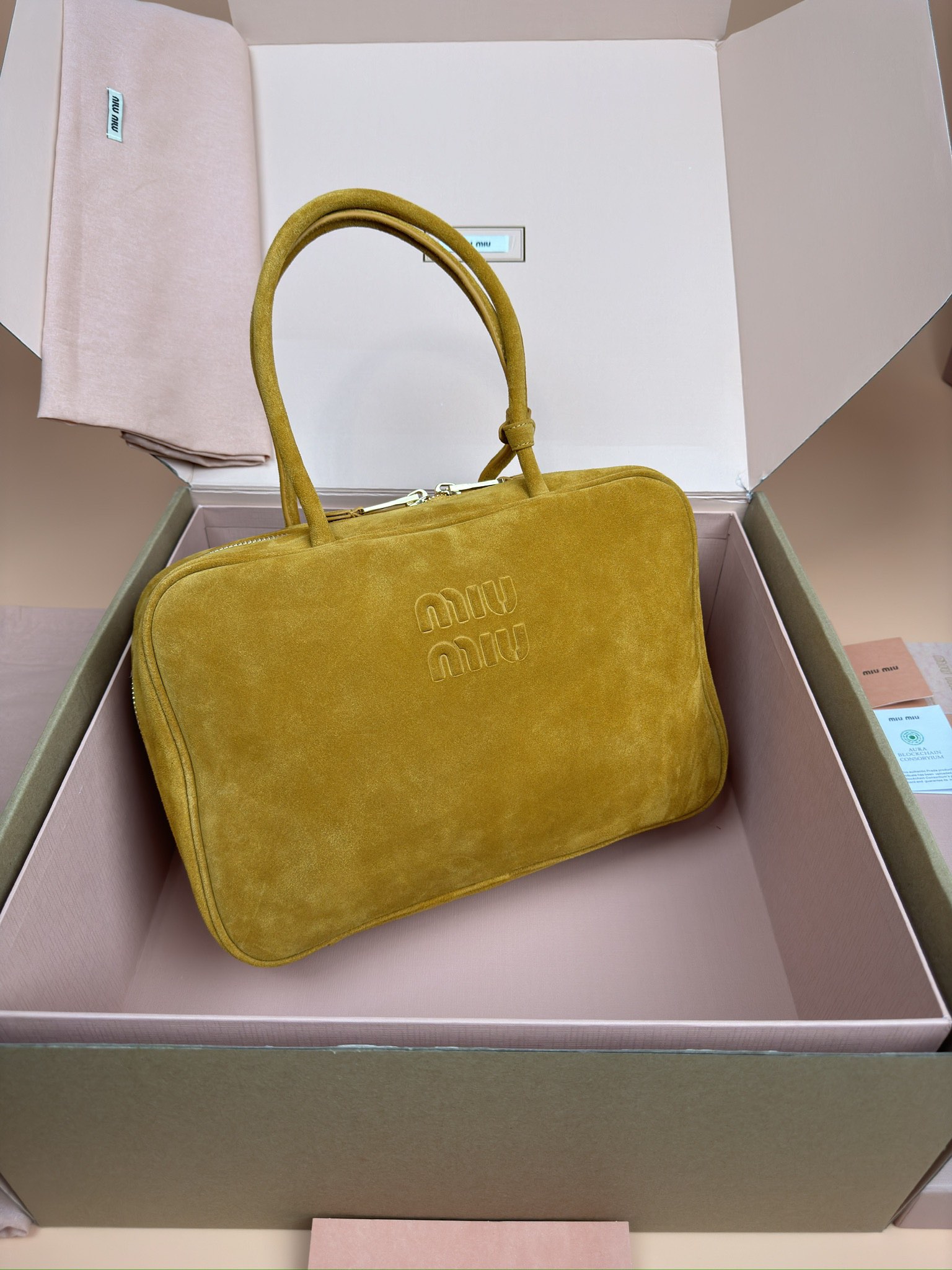 [TOP] Miu Miu Beau Suede Cow Leather Handbag 34x23x10cm - 2 Colour