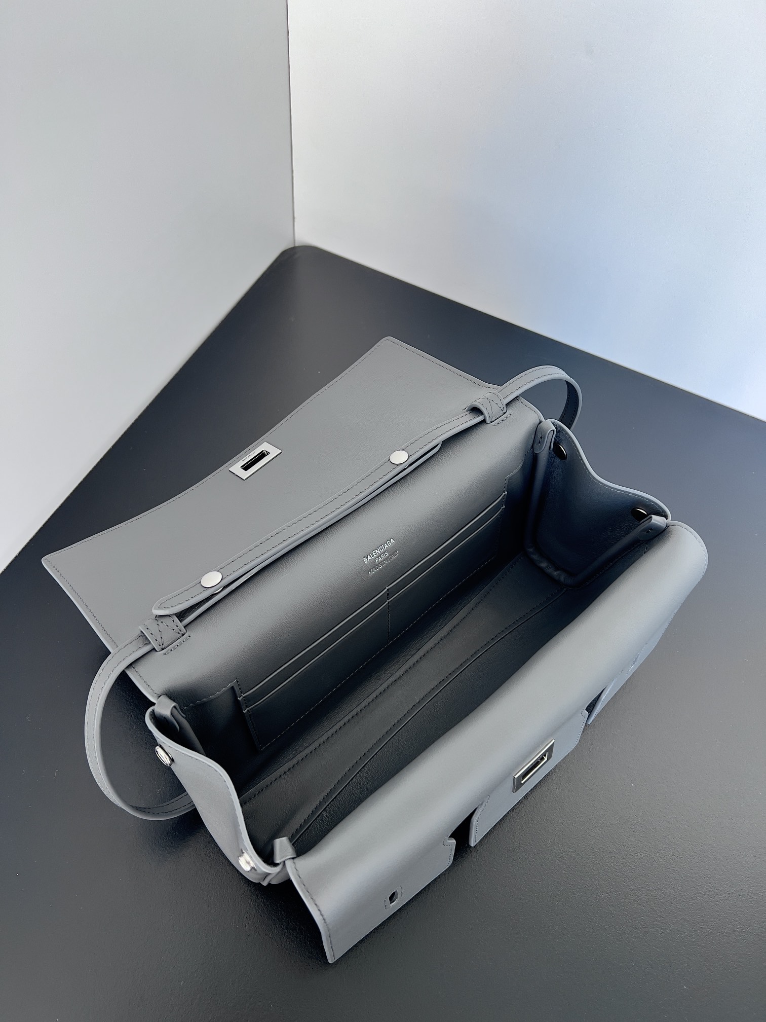 [TOP] BALENCIAGA Bel Air Clutch Bag 26.9*13.9*5.3cm -  5 Colour