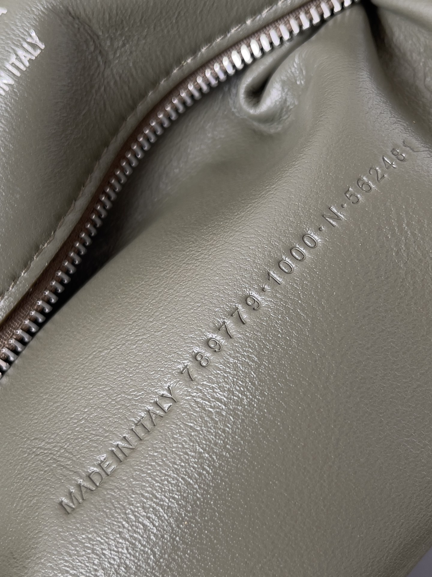 [TOP] BALENCIAGA Rodeo Shoulder Bag 28.9x20x9.9cm - Green & SHW