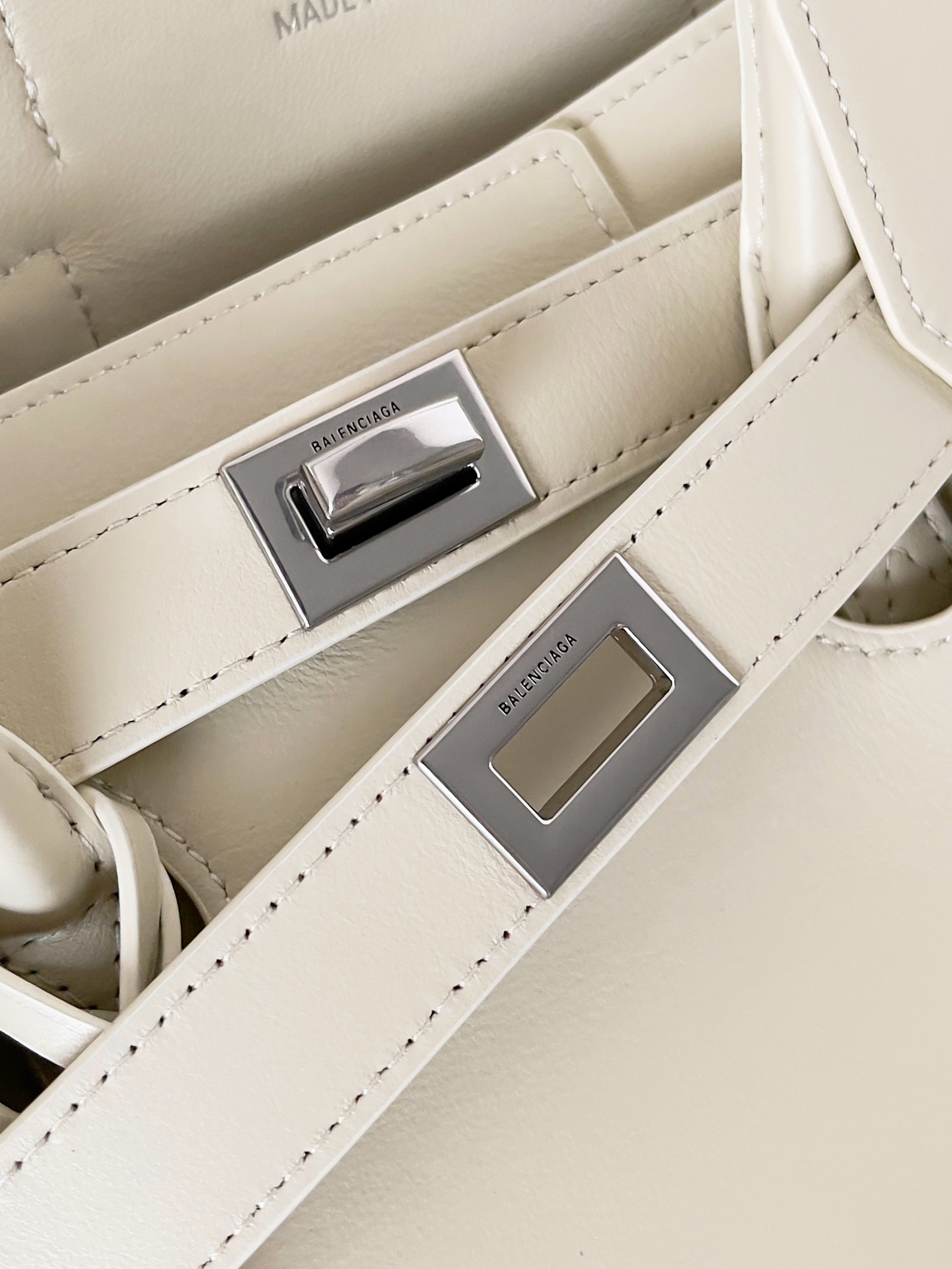 [TOP] BALENCIAGA Bel-Air Cowhide Bag 29.5*20.3*11.9cm/51.8*61.9*23.8cm - Beige