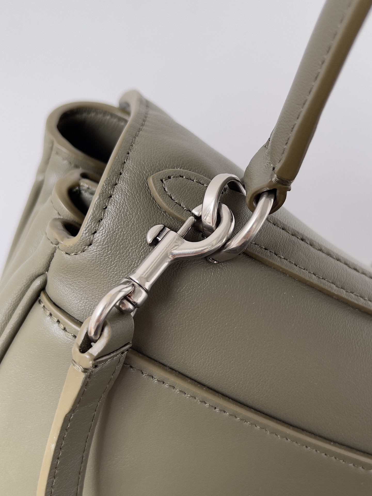 [TOP] BALENCIAGA Rodeo Shoulder Bag 28.9x20x9.9cm - Green & SHW