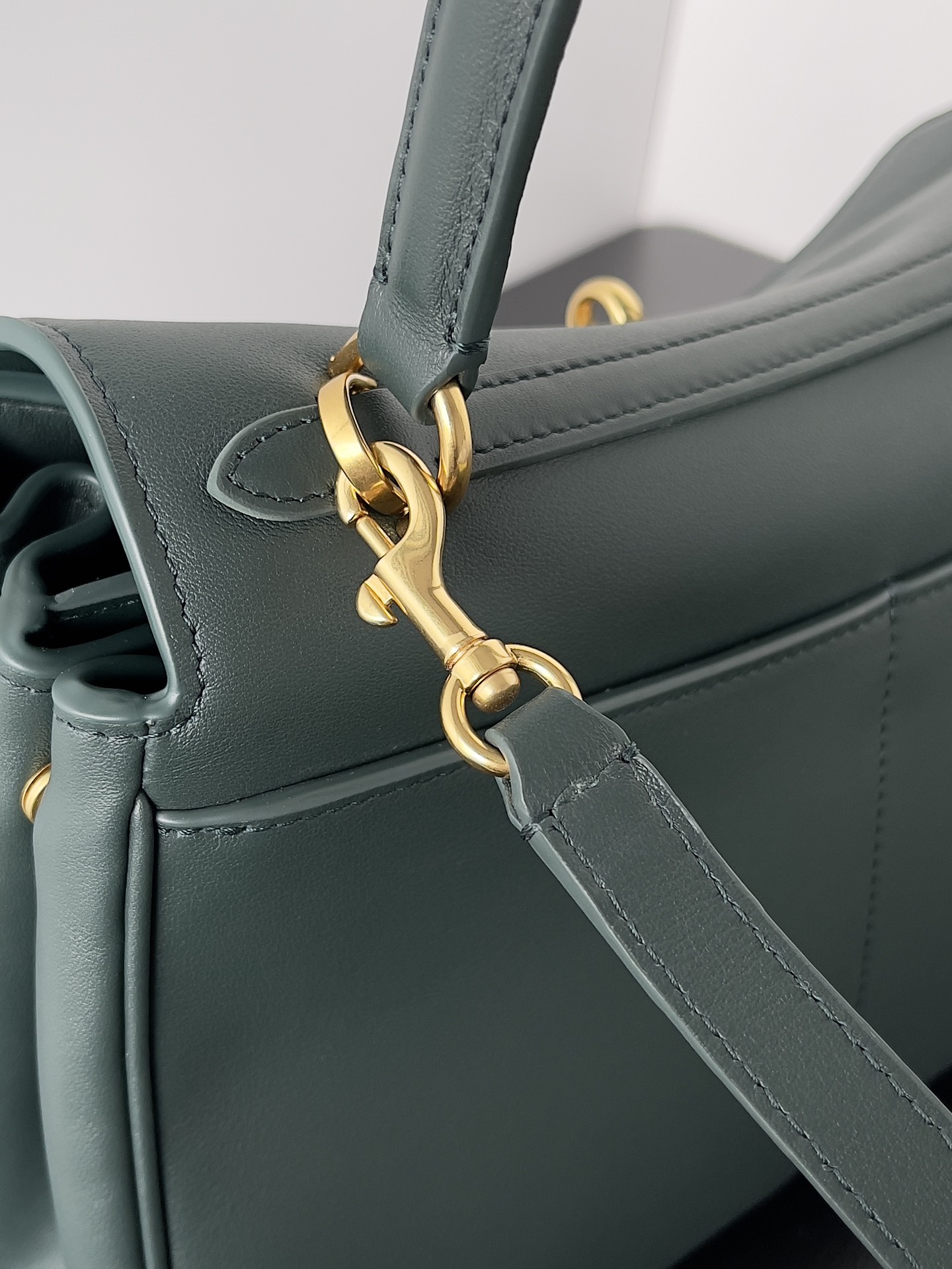 [TOP] BALENCIAGA Rodeo Shoulder Bag 28.9x20x9.9cm - Blue & GHW