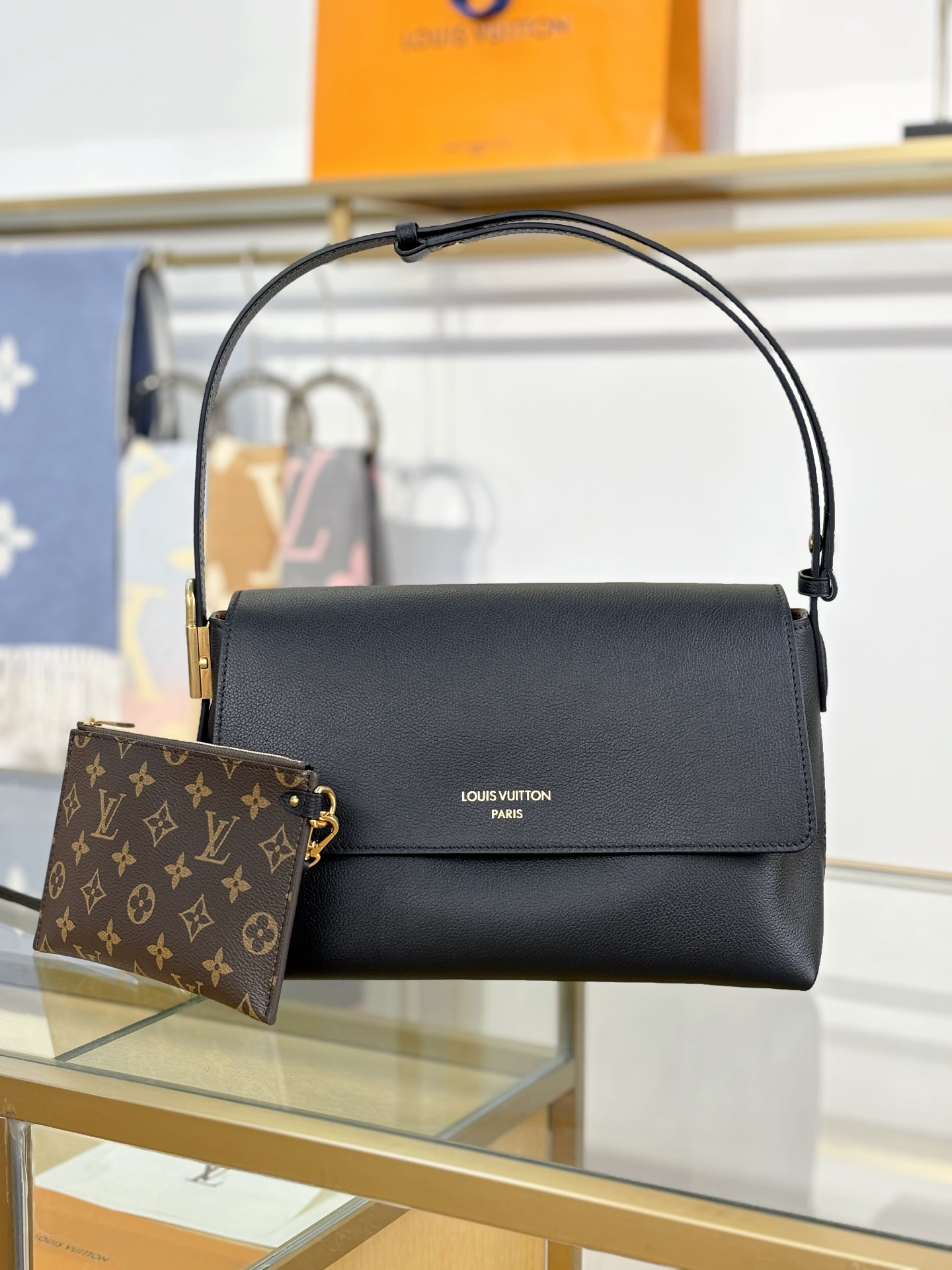 [TOP] Louis Vuitton LV Low Key Messenger Bag 30x18x12cm - 2 Color