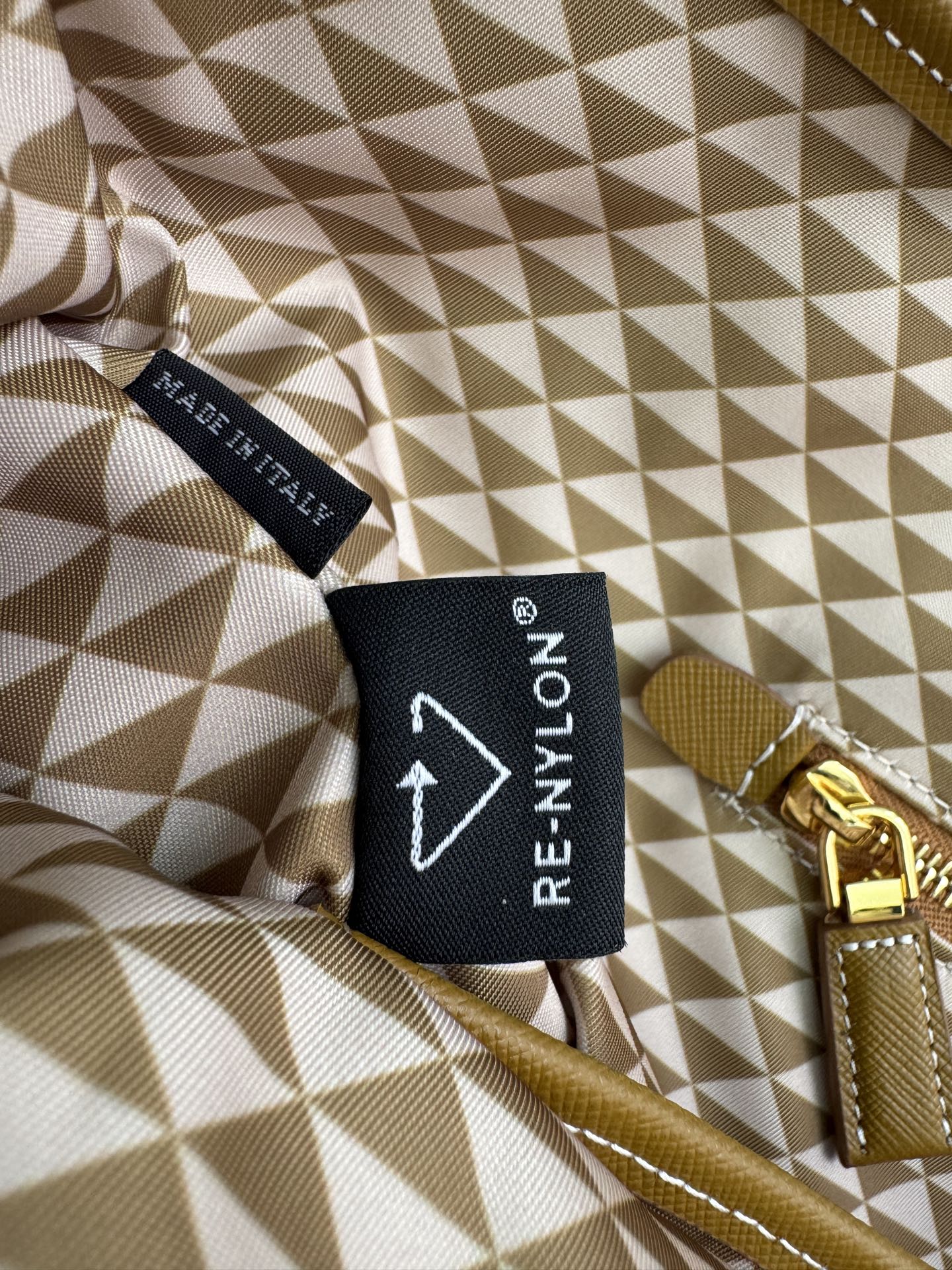 [TOP] PRADA Tessuto Triangulum Tote Bag 33*29*14cm - 4 Colour