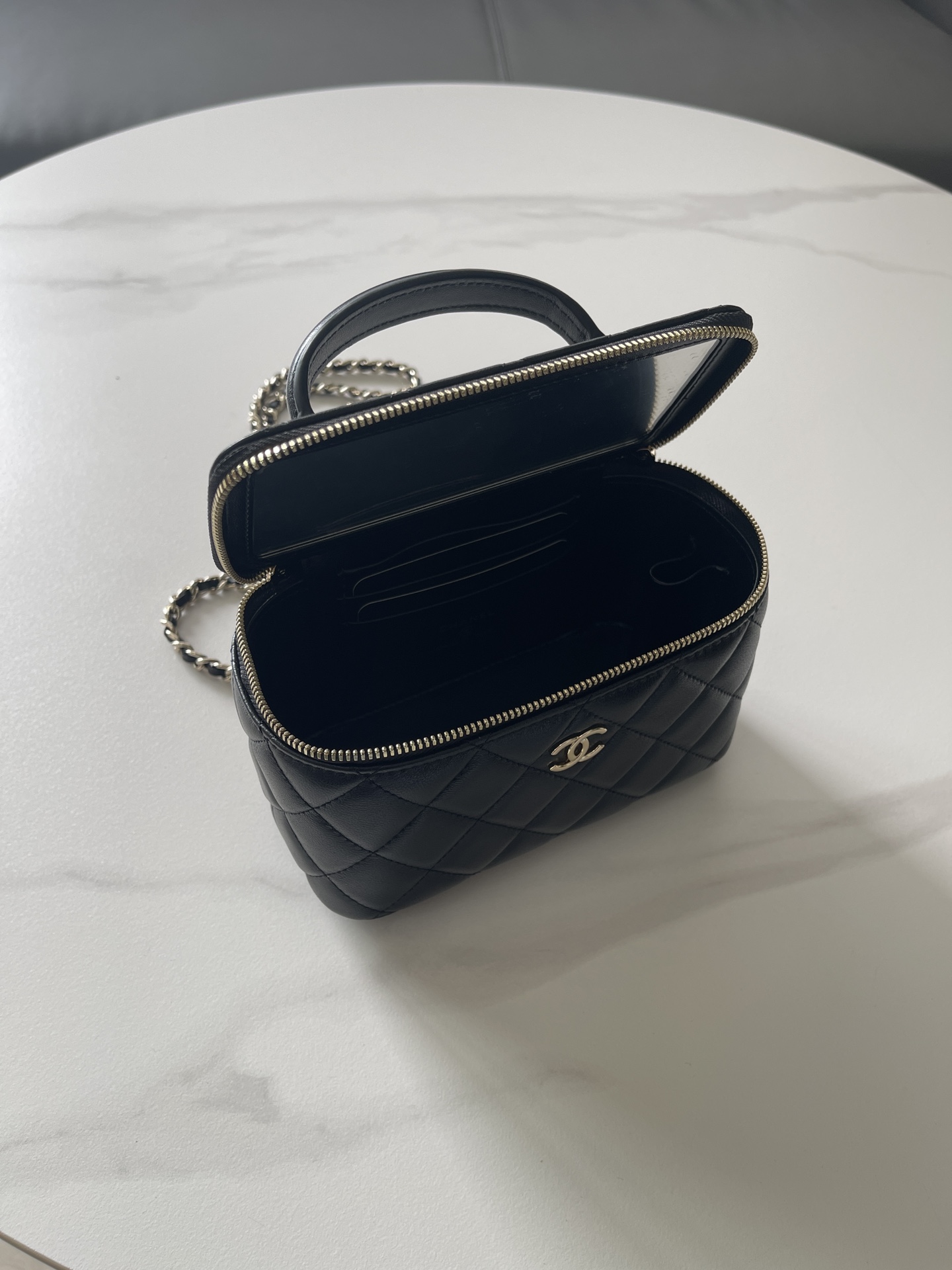 [TOP] CHANEL Vanity Case Bag 9.5x17x8𝖼𝗆  - Black&GHW