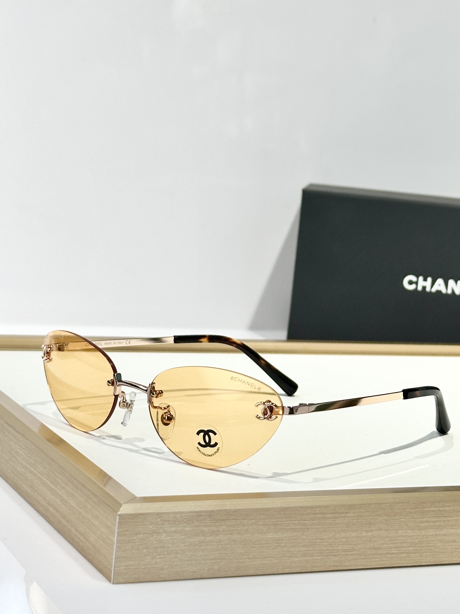 [TOP] CHANEL Sunglasses - 6 Colors