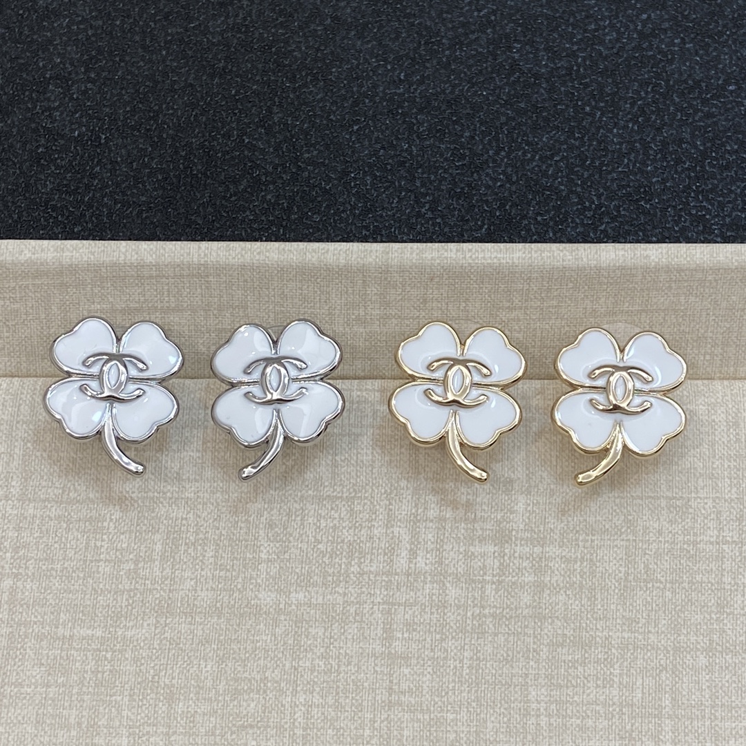 [TOP] CHANEL Earrings- 2 Colors